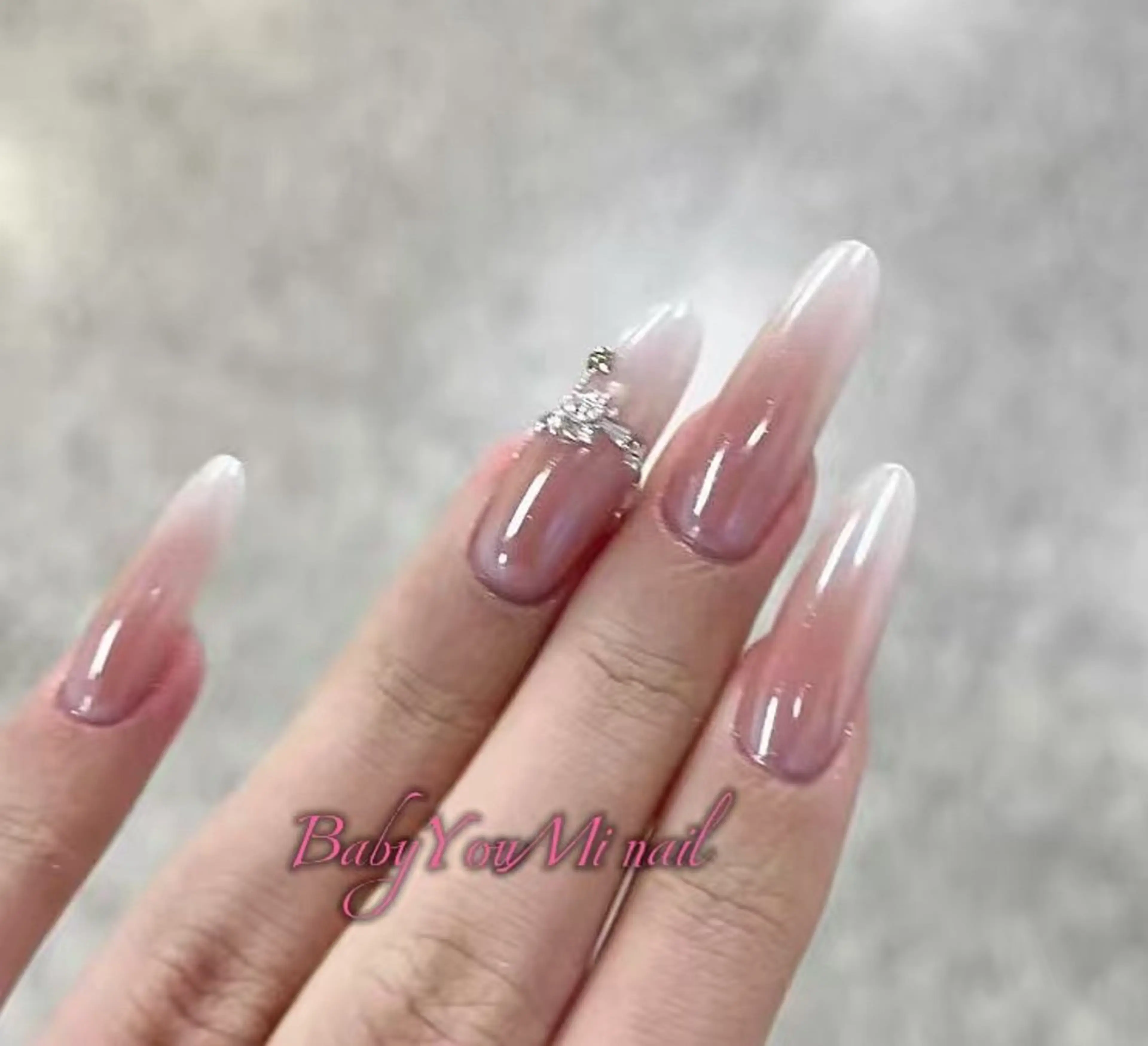 ネイル オーロラネイル フラワーネイル フットネイル フレンチネイル ジェルネイル ハンドネイル BabyYouMi nailのネイルデザイン