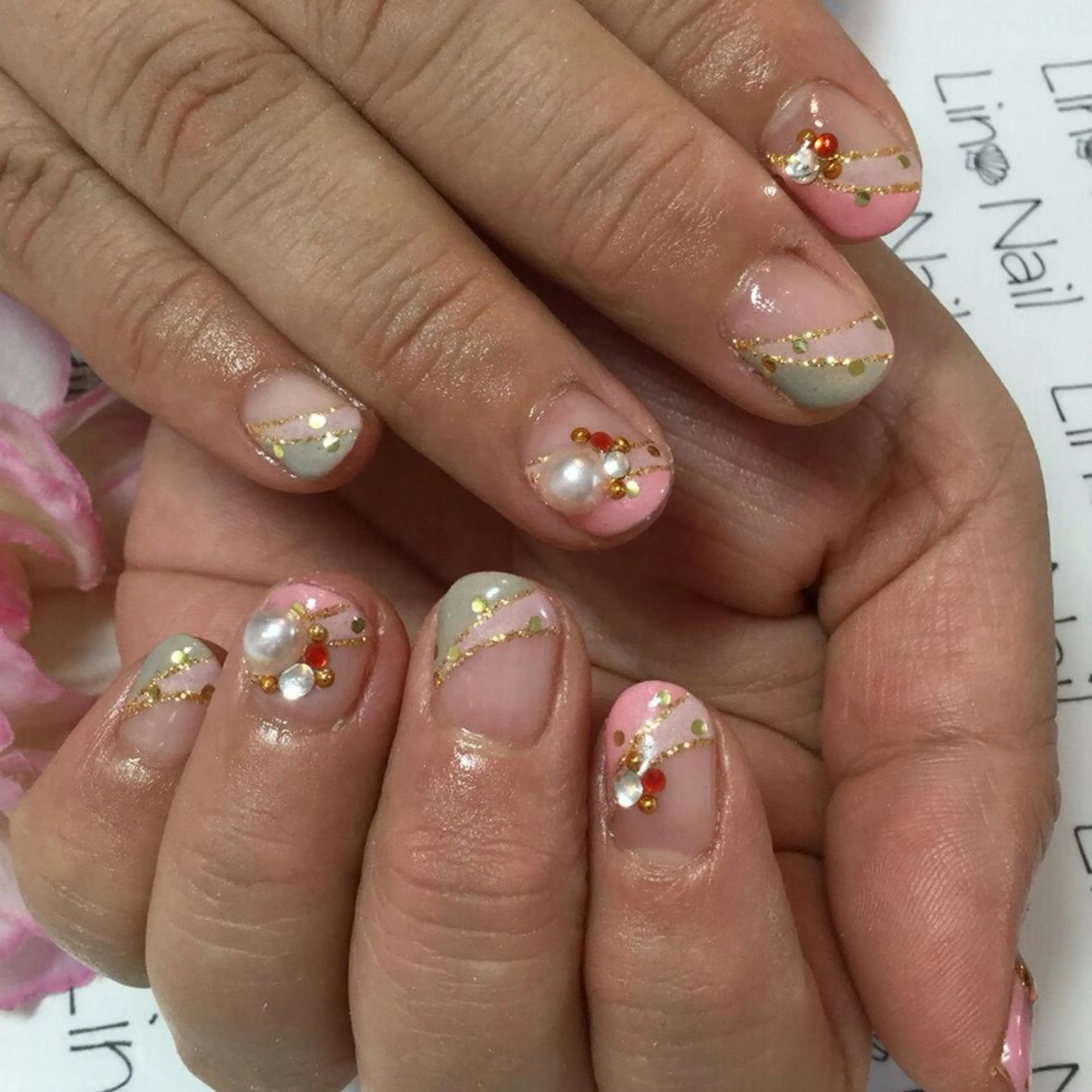 ショート ミディアム セミロング ロング カラー ネイル まつエク キラキラネイル Lino Nail sekitomiのネイルデザイン