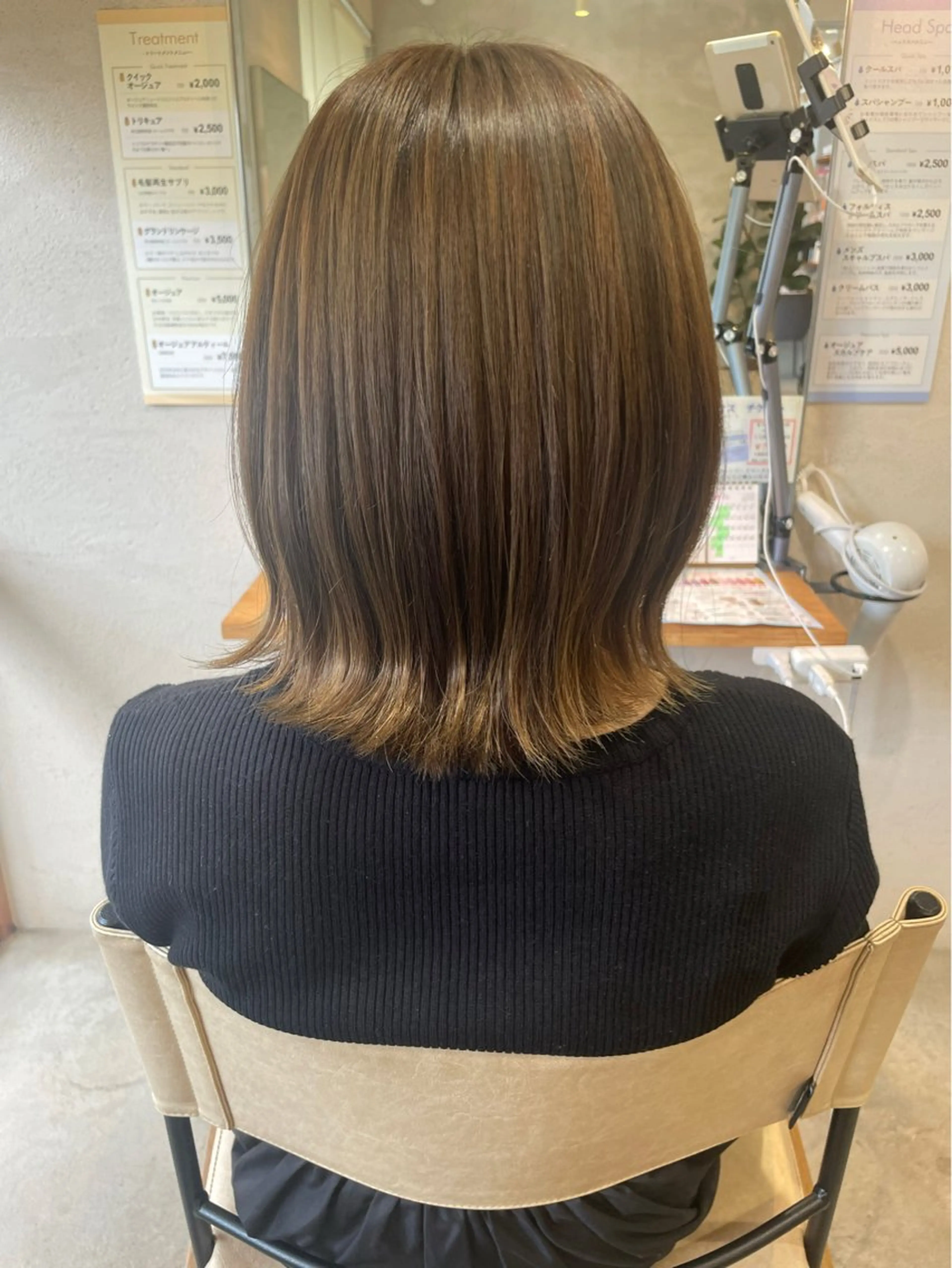 ミディアム カラー ベージュカラー オリーブベージュ ヘアカラー momoka 女性限定のヘアスタイル