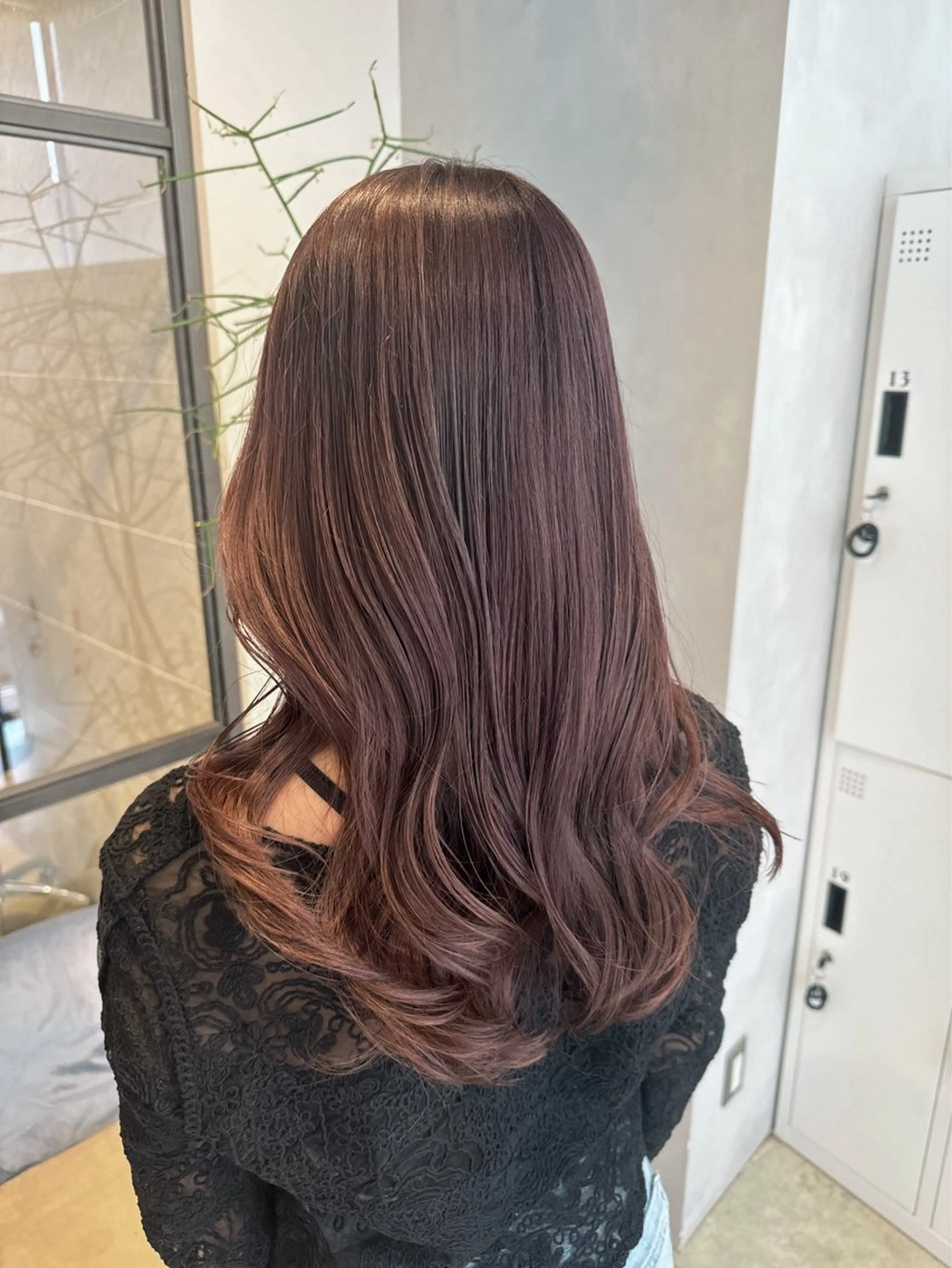 ロング カラー ブラウンカラー バイオレットカラー バイオレットブラウン カット ヘアカラー トリートメント 透明感カラー✨艶髪 制作🌱山根あゆみのヘアスタイル