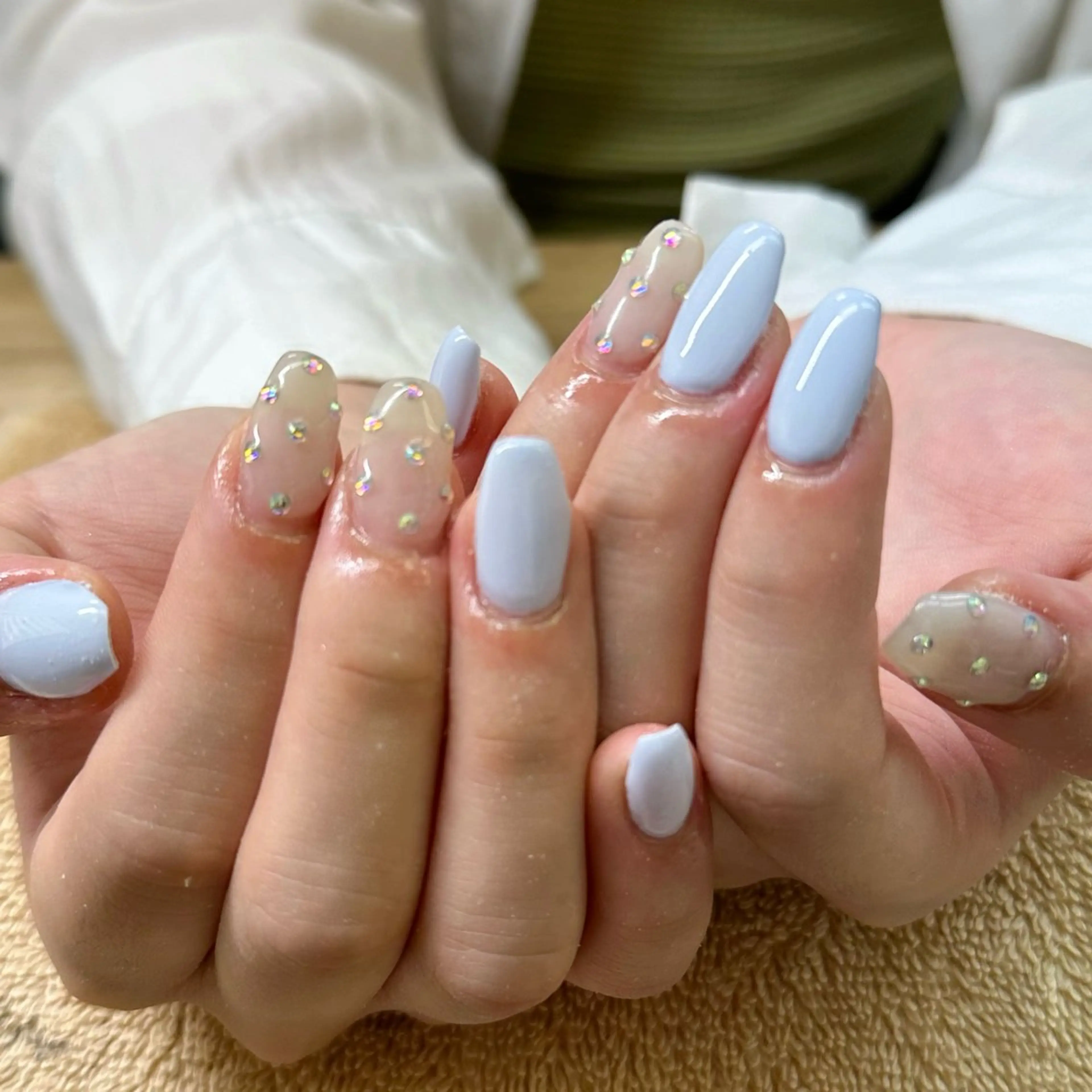 ネイル ストーンネイル ハンドネイル ラックスセカンド ネイリストのネイルデザイン