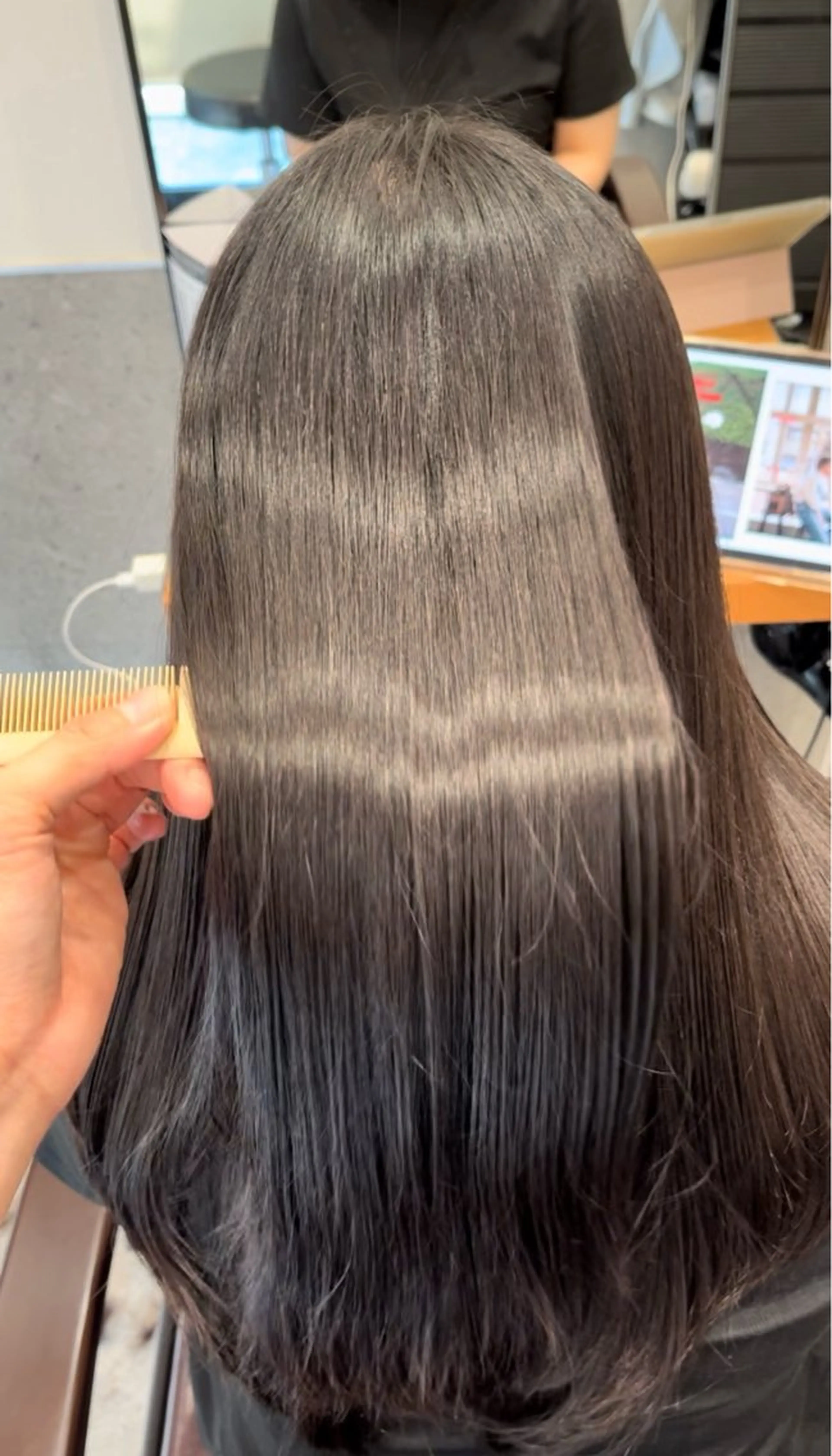 ✨髪質改善ストレート✨縮毛矯正＋カット＋ダメージ補強中間処理トリートメント＋3ステップトリートメントの写真