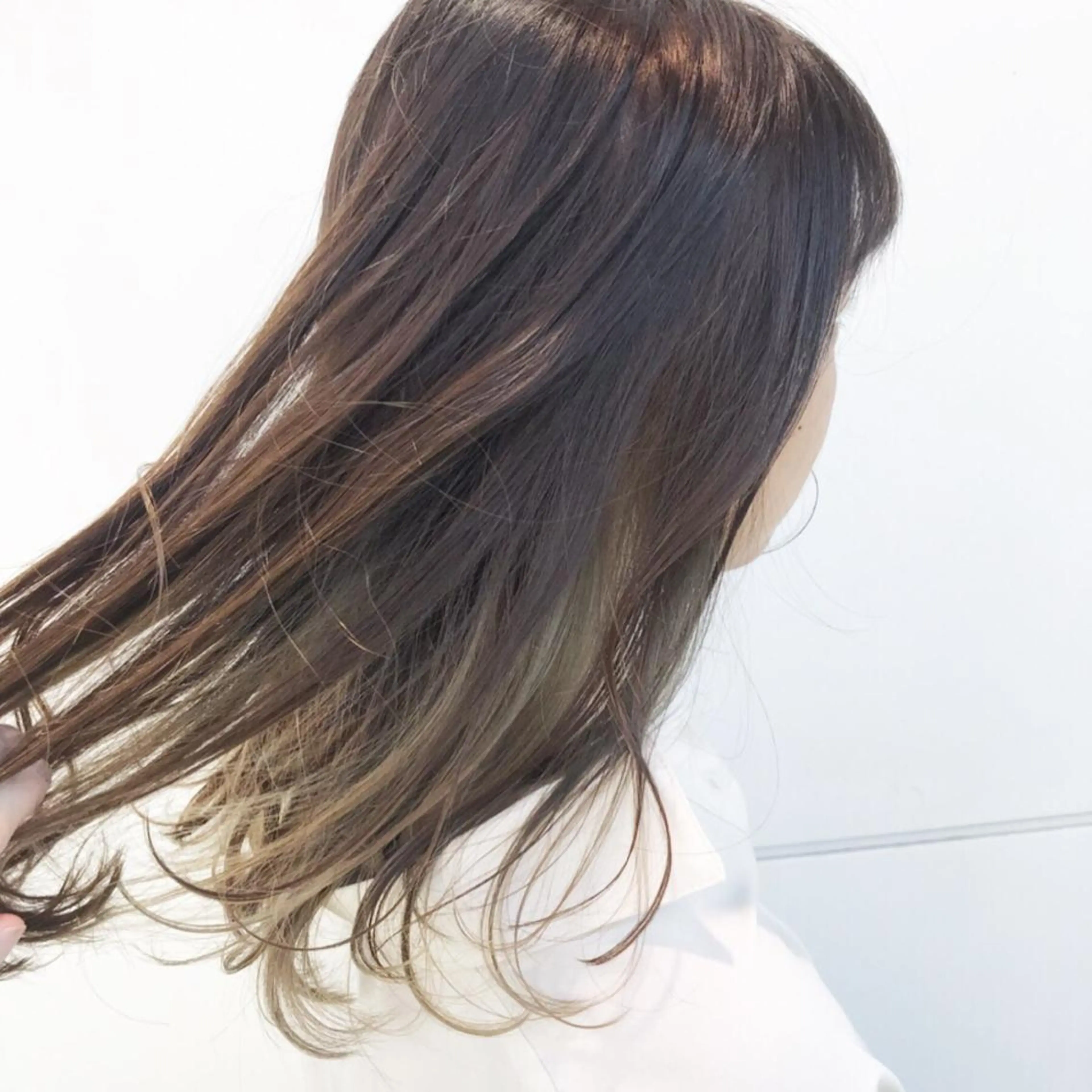 セミロング カラー カット ヘアカラー トリートメント 嶋佐 昌大 シマサマオのヘアスタイル