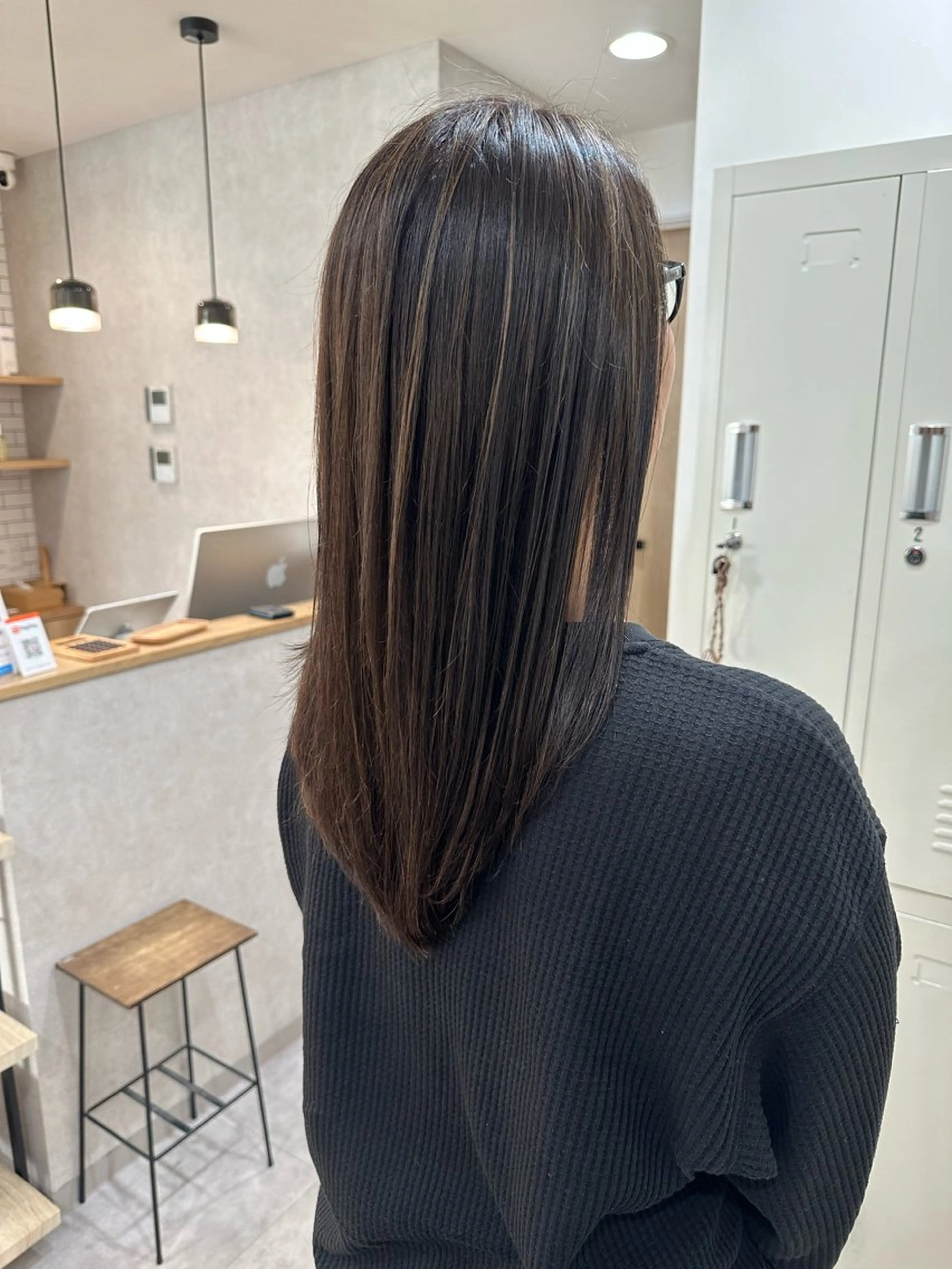 ロング カラー ハイライトカラー ハッシュカット ハイレイヤー ハイライト 韓国風ヘア カット ヘアカラー 白髪ぼかしハイライト レイヤー川口 元気のヘアスタイル