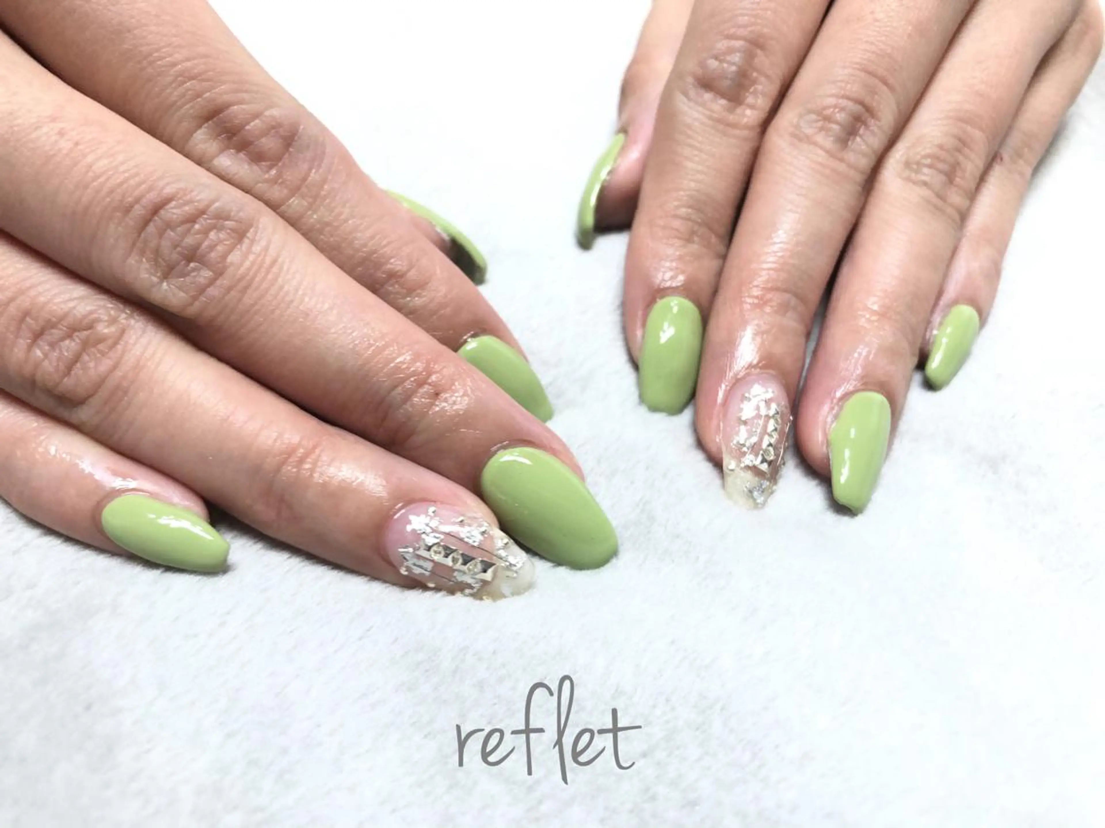 ネイル ワンカラーネイル ピスタチオネイル ハンドネイル reflet nailのネイルデザイン