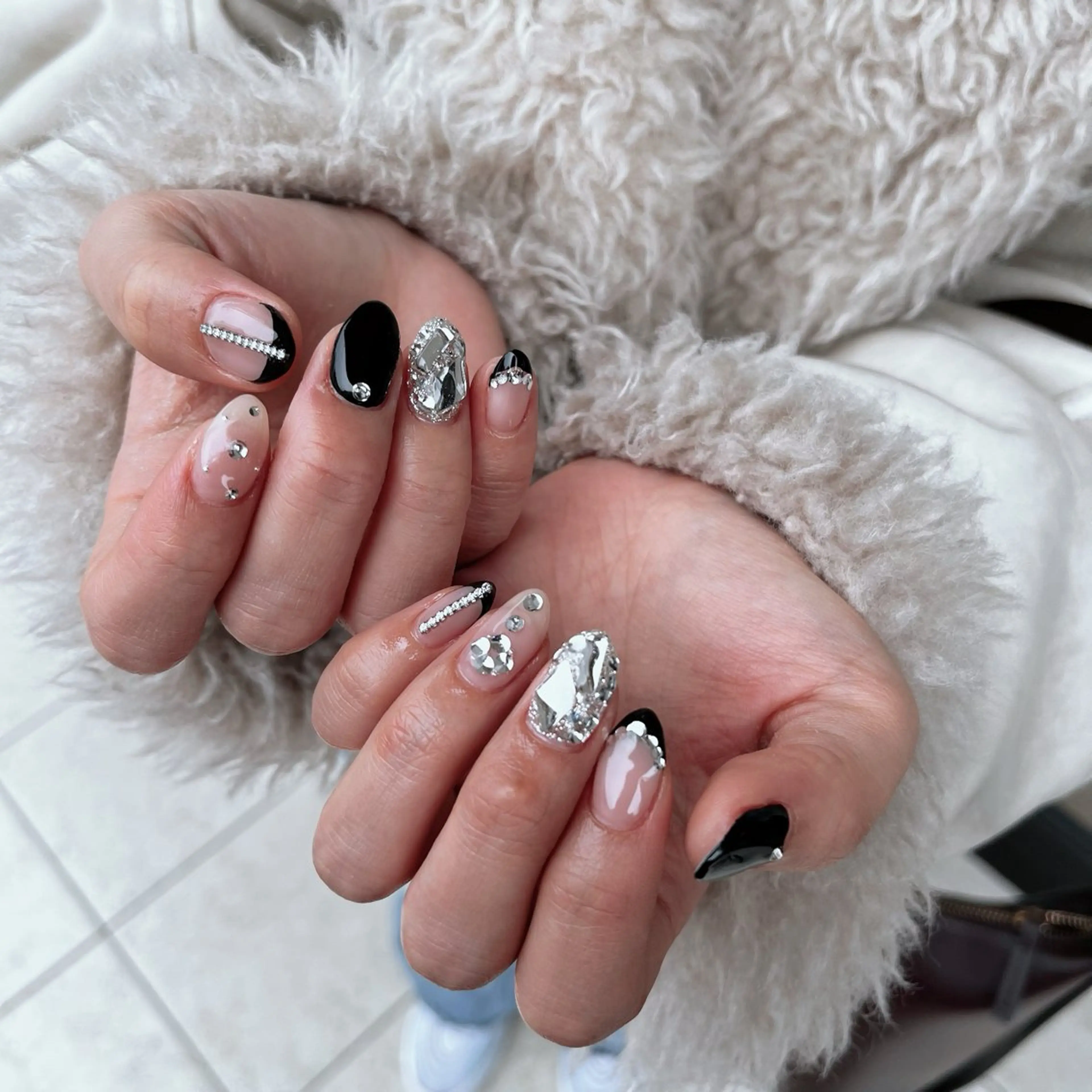 ネイル REMIA 🤍 NAKANEのネイルデザイン