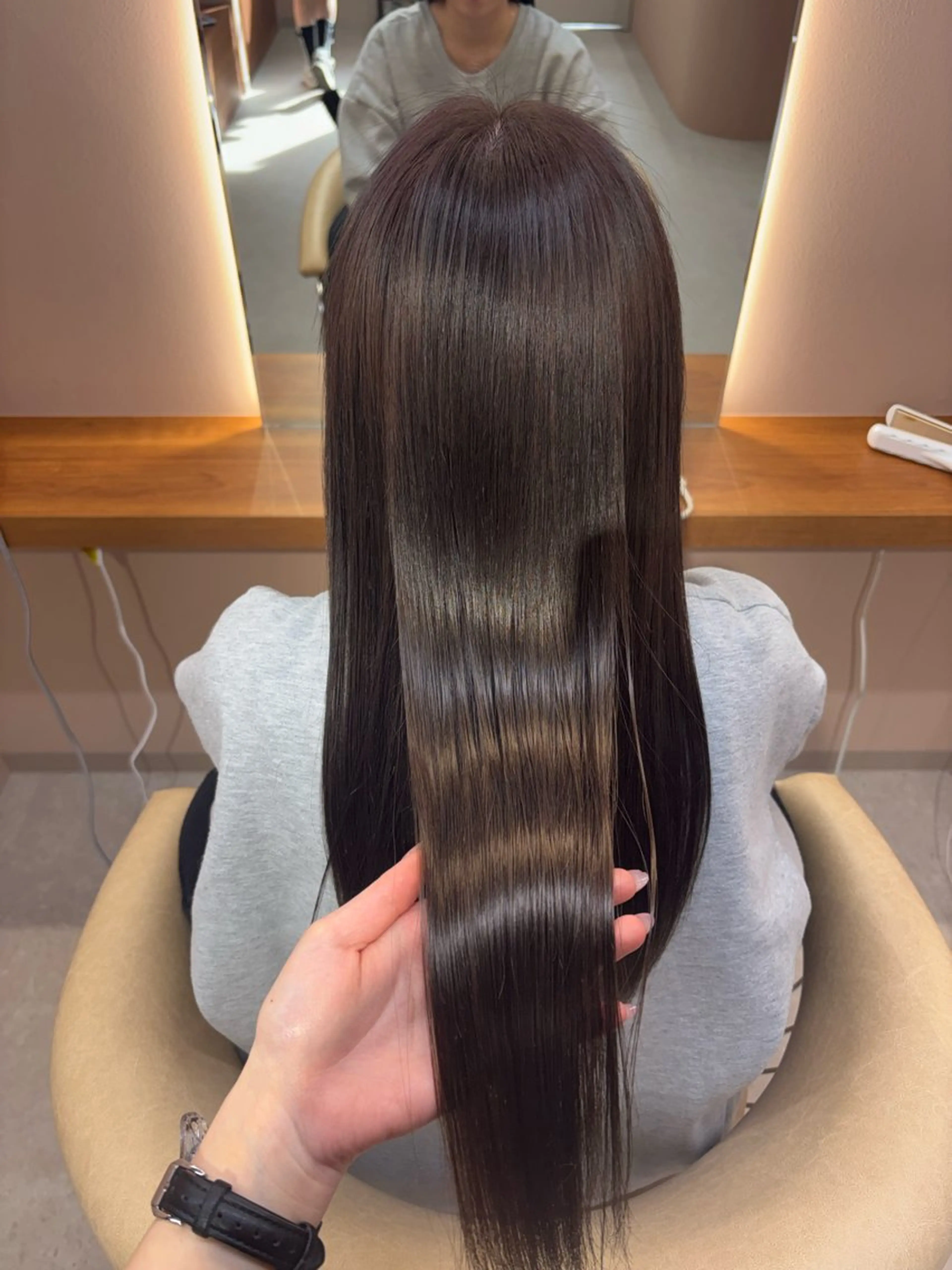 カラー ヘアカラー トリートメント ROCCOeast AKARIのヘアスタイル