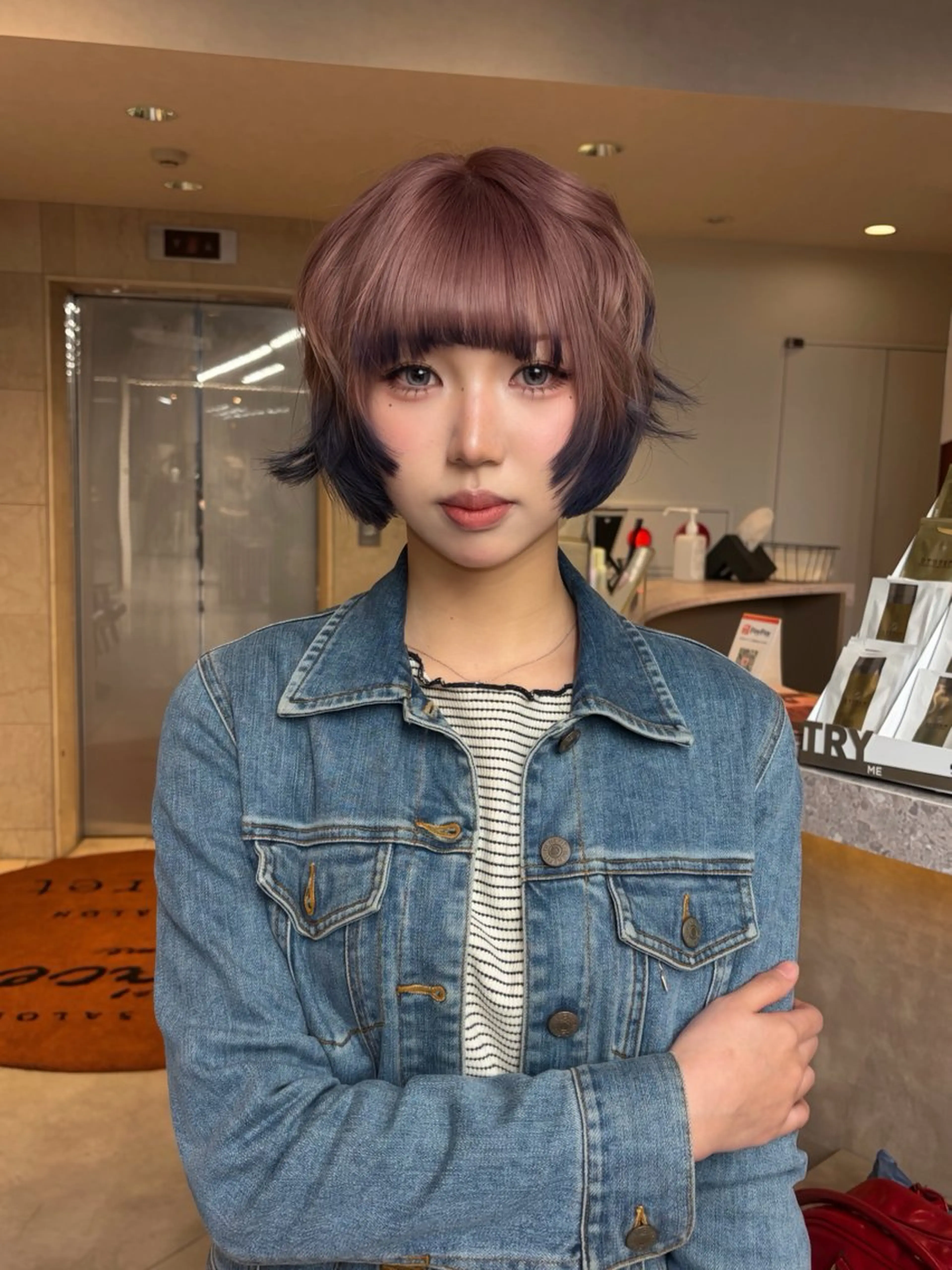 ショート カラー デザインカラー カット ヘアカラー トリートメント 韓国/レイヤー/ 透明感🩶ひかる🩶のヘアスタイル