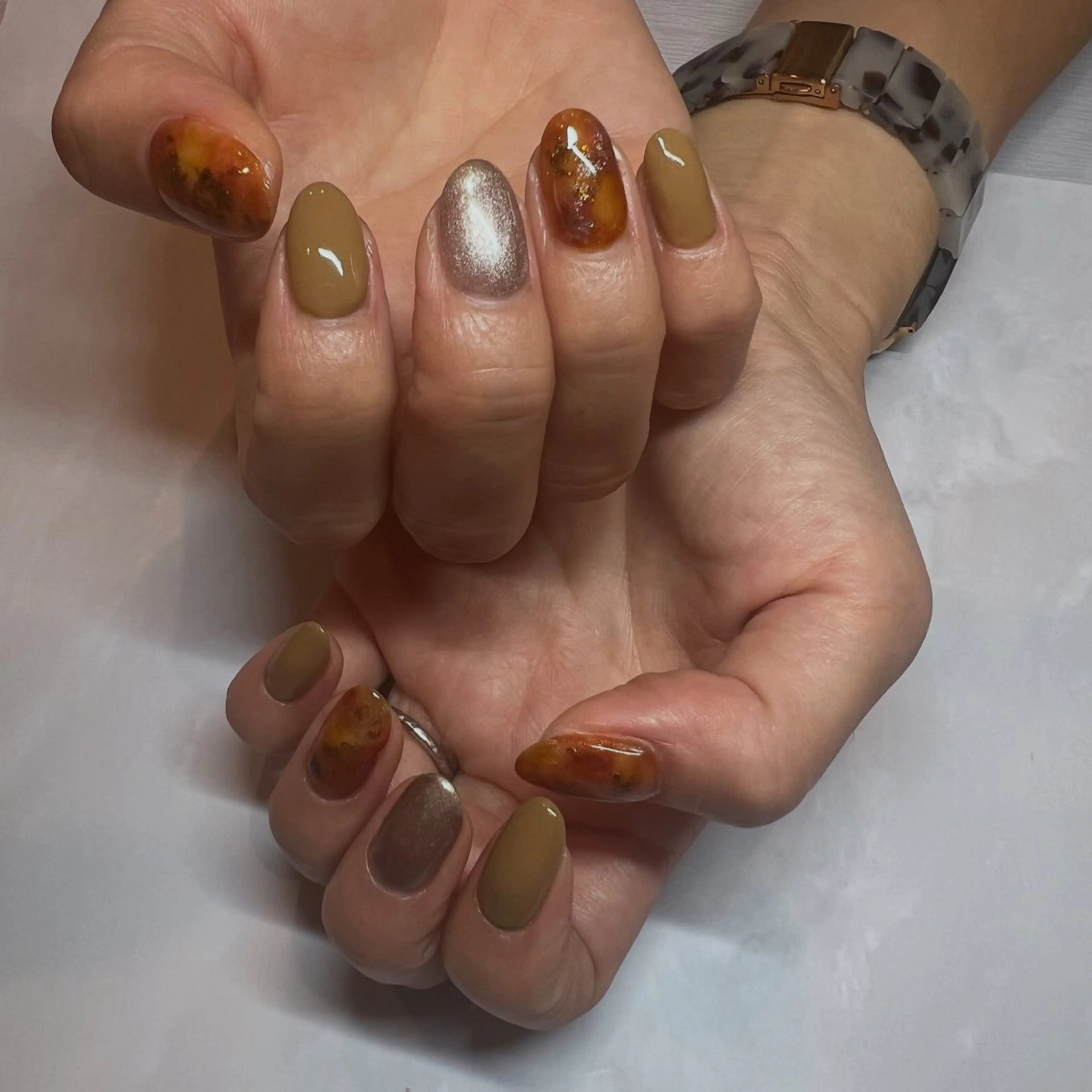 ネイル べっ甲ネイル ニュアンスネイル ri.nail 12のネイルデザイン