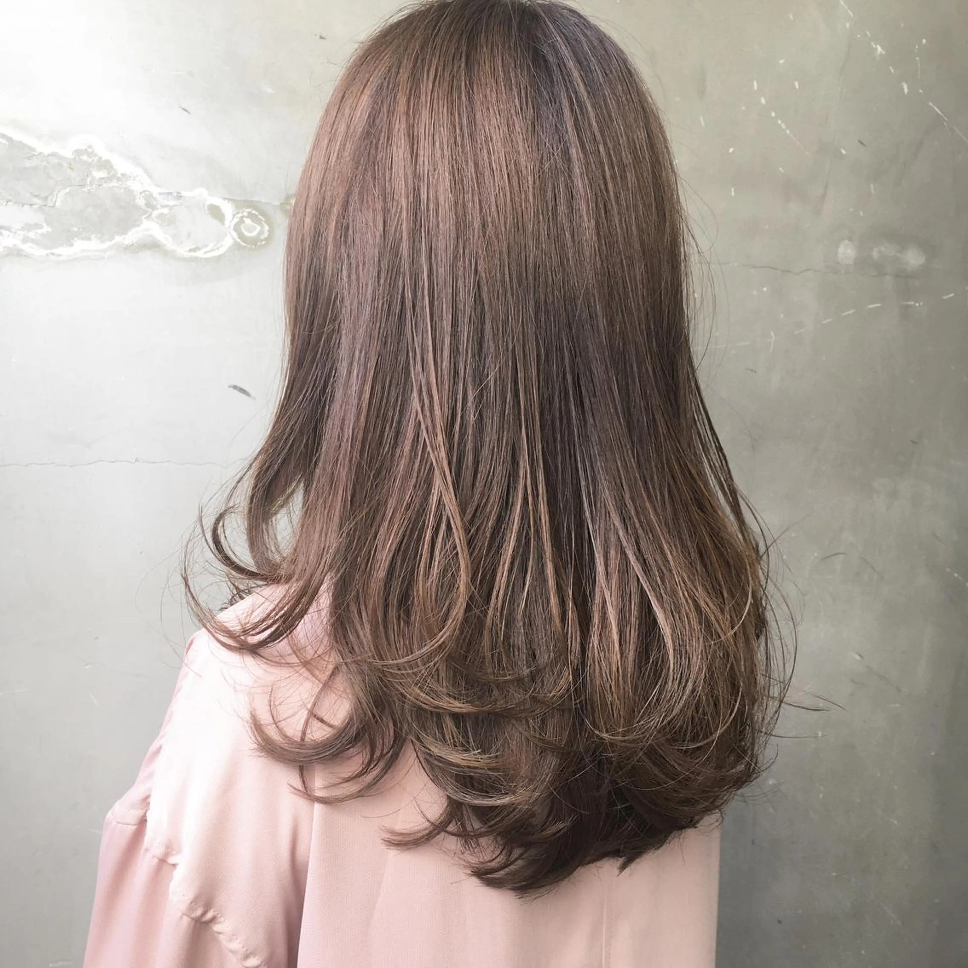 セミロング カラー カット 縮毛矯正 トリートメント 牛山 静香のマツエク・マツパデザイン