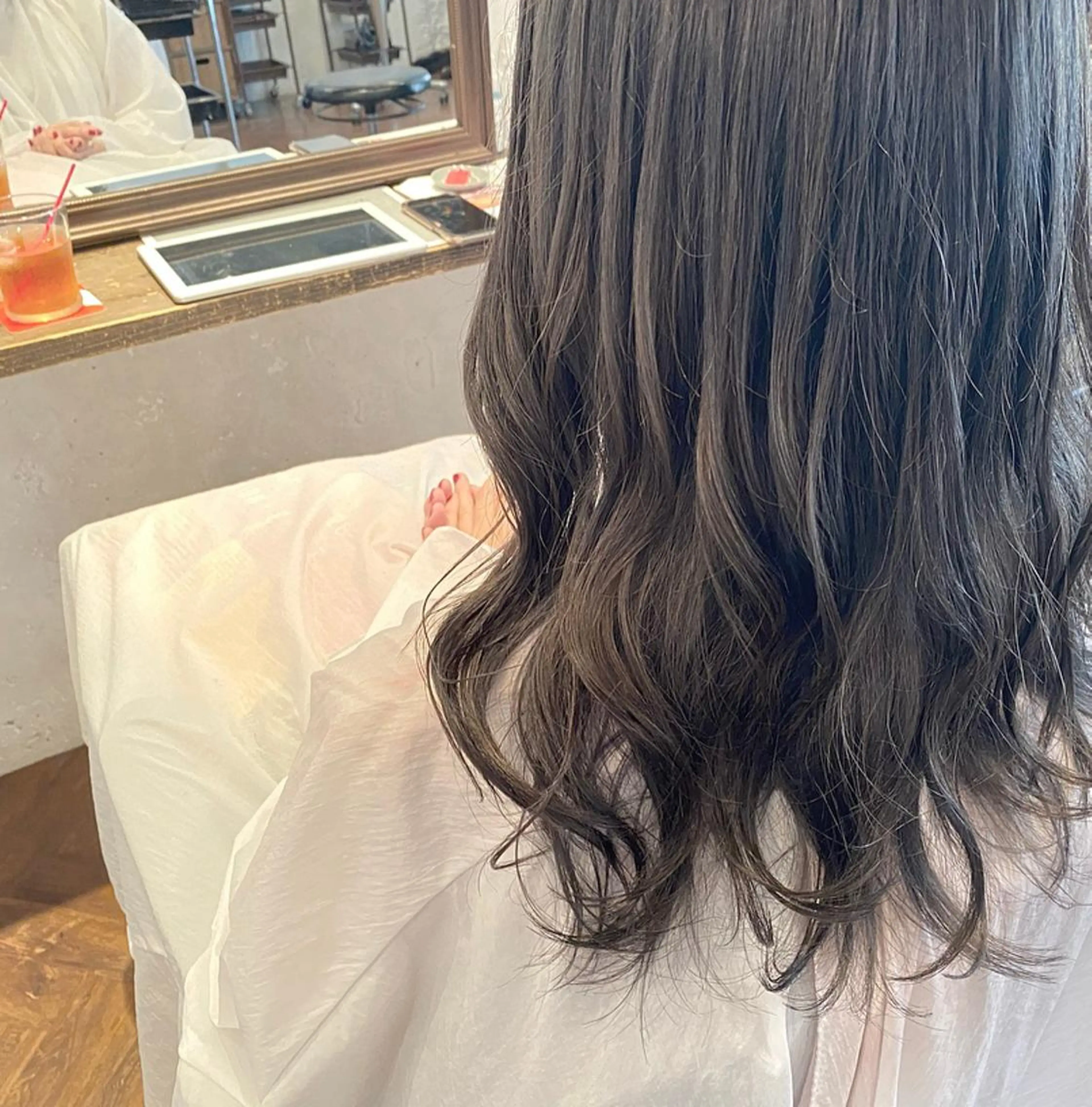 ロング カラー アッシュ アッシュグレー 🌈🌸あおき みちる🌟💗のヘアスタイル