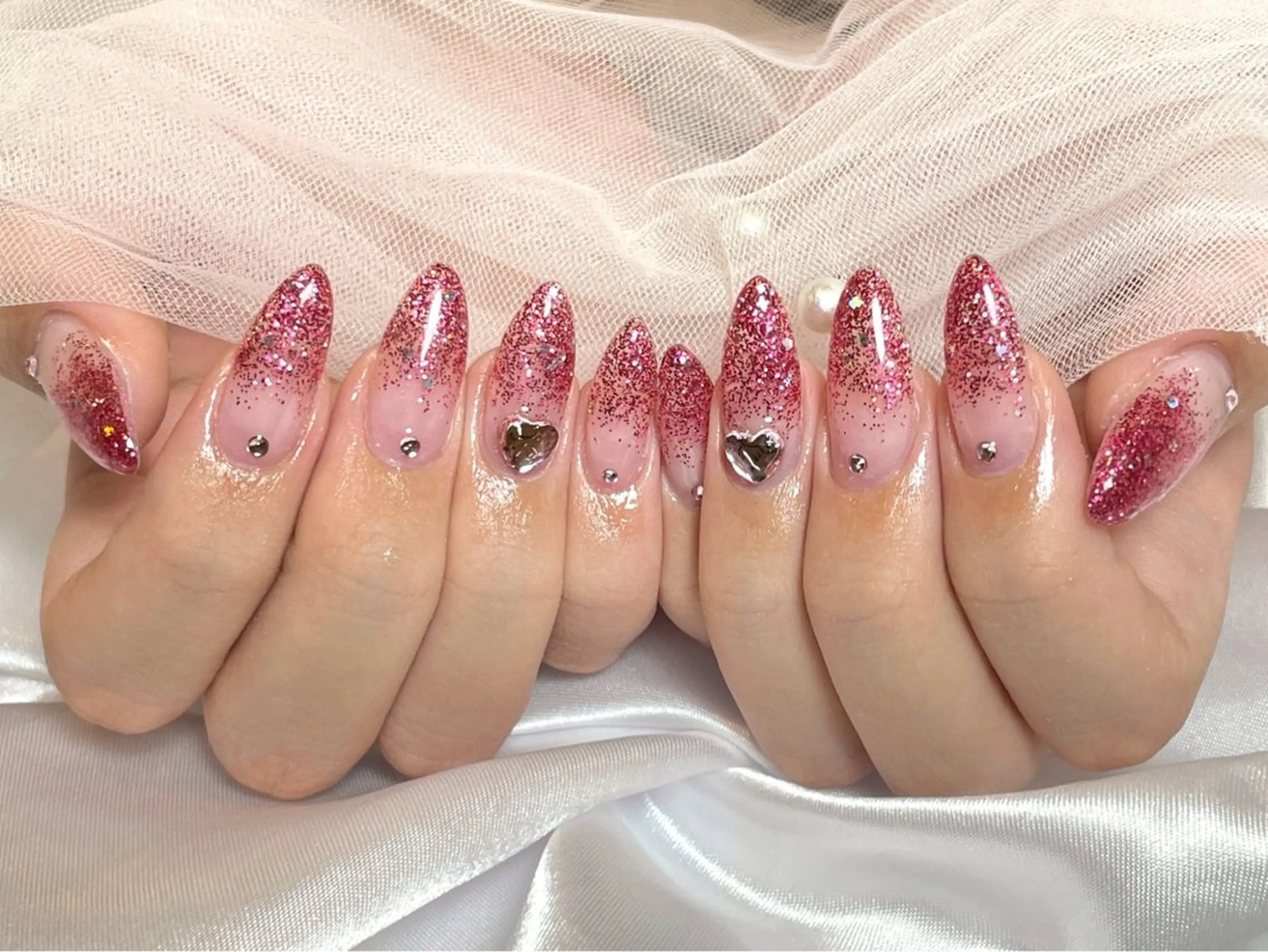 ネイル ラメ(グリッター) ラメグラデーション スカルプネイル ストーンネイル ハンドネイル kazane 💅🏾💋のネイルデザイン