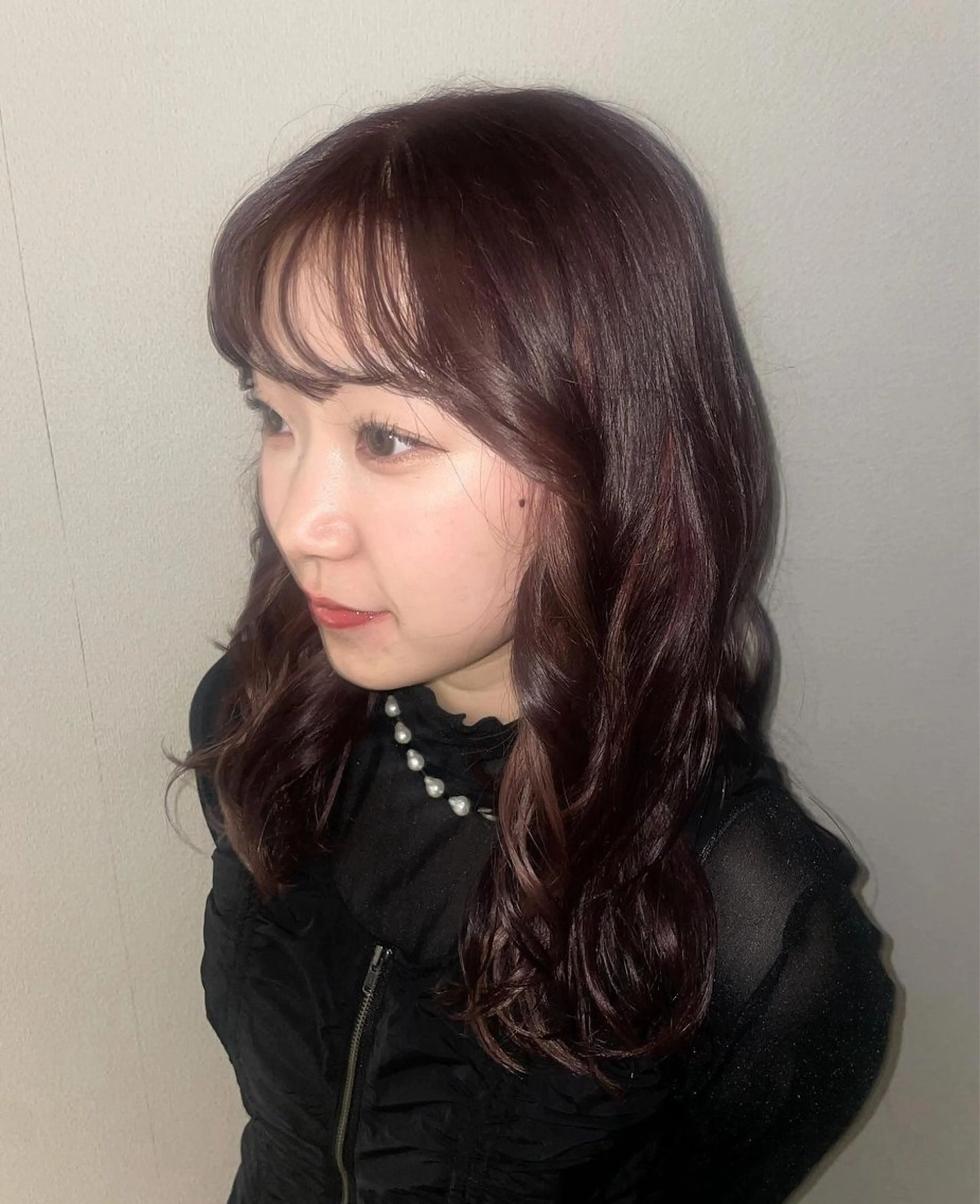 ミディアム ピンクブラウン ヘアカラー 大谷 羽音のヘアスタイル