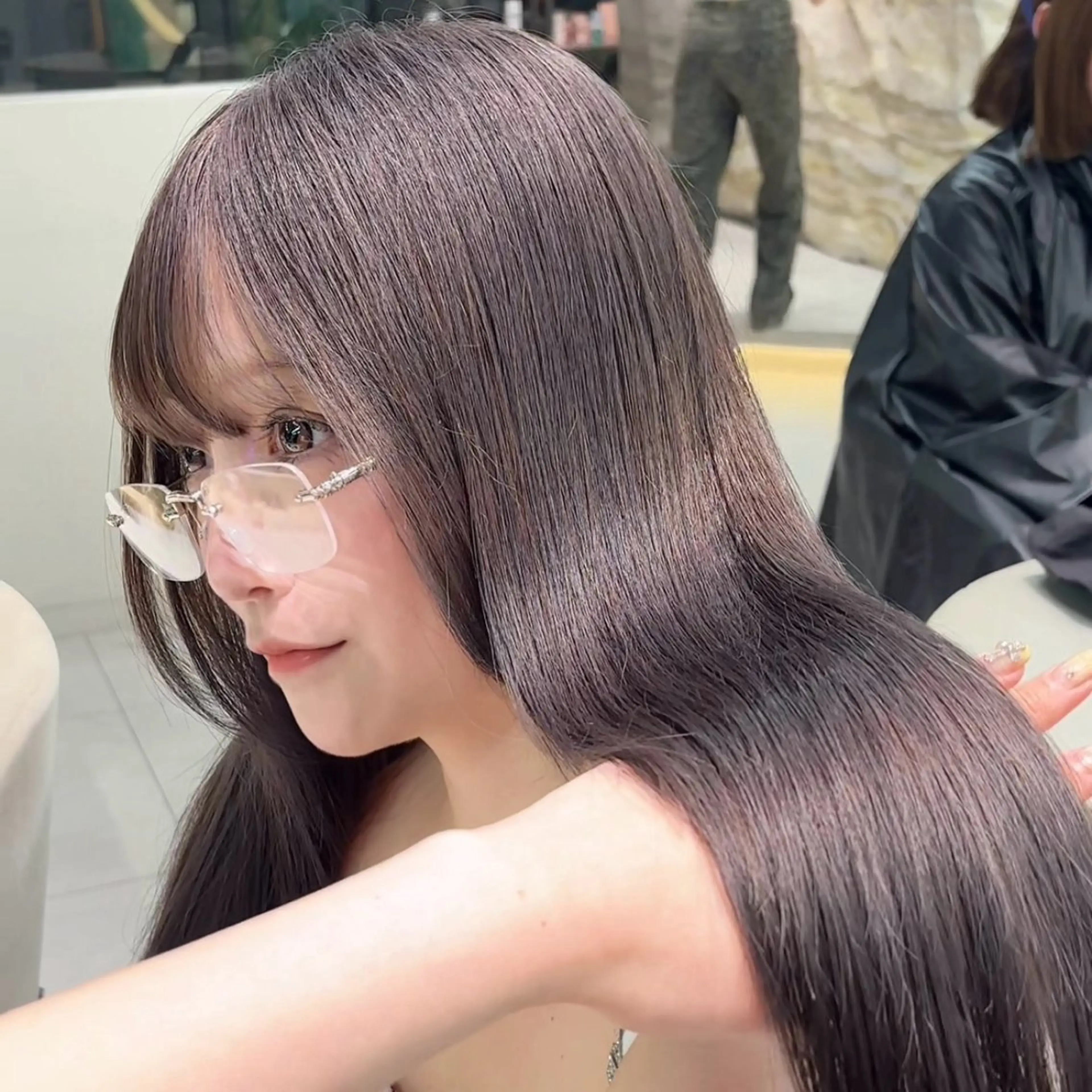 セミロング カラー 透明感カラー ダブルカラー カット ヘアカラー トリートメント 🎀𝑆𝐴𝑅𝐴 /レイヤーカット🎀のヘアスタイル