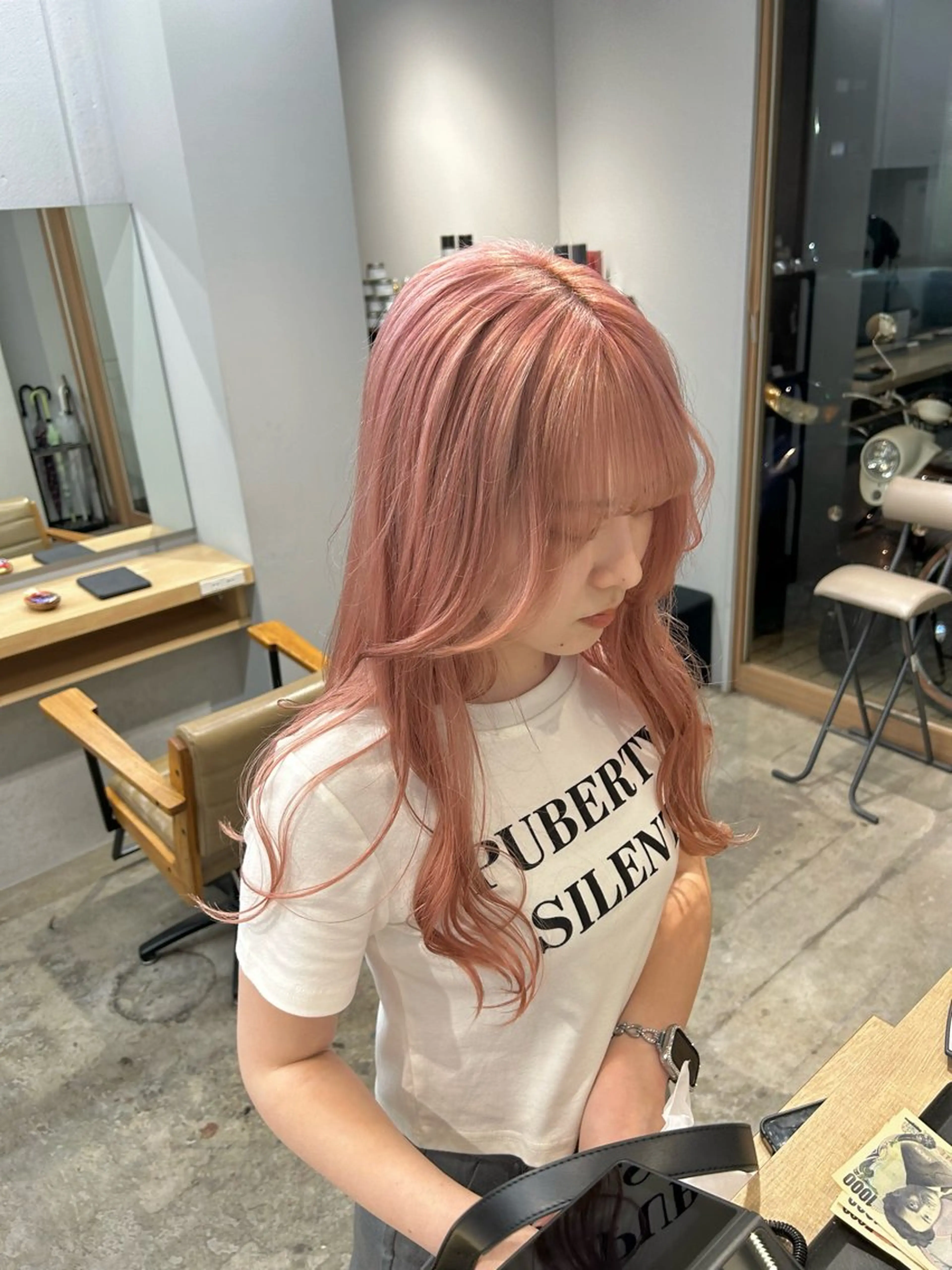 セミロング カット ヘアカラー ior北千住【イオール⠀】所属・SAEKI【ior 】北千住店ブリーチのヘアスタイル