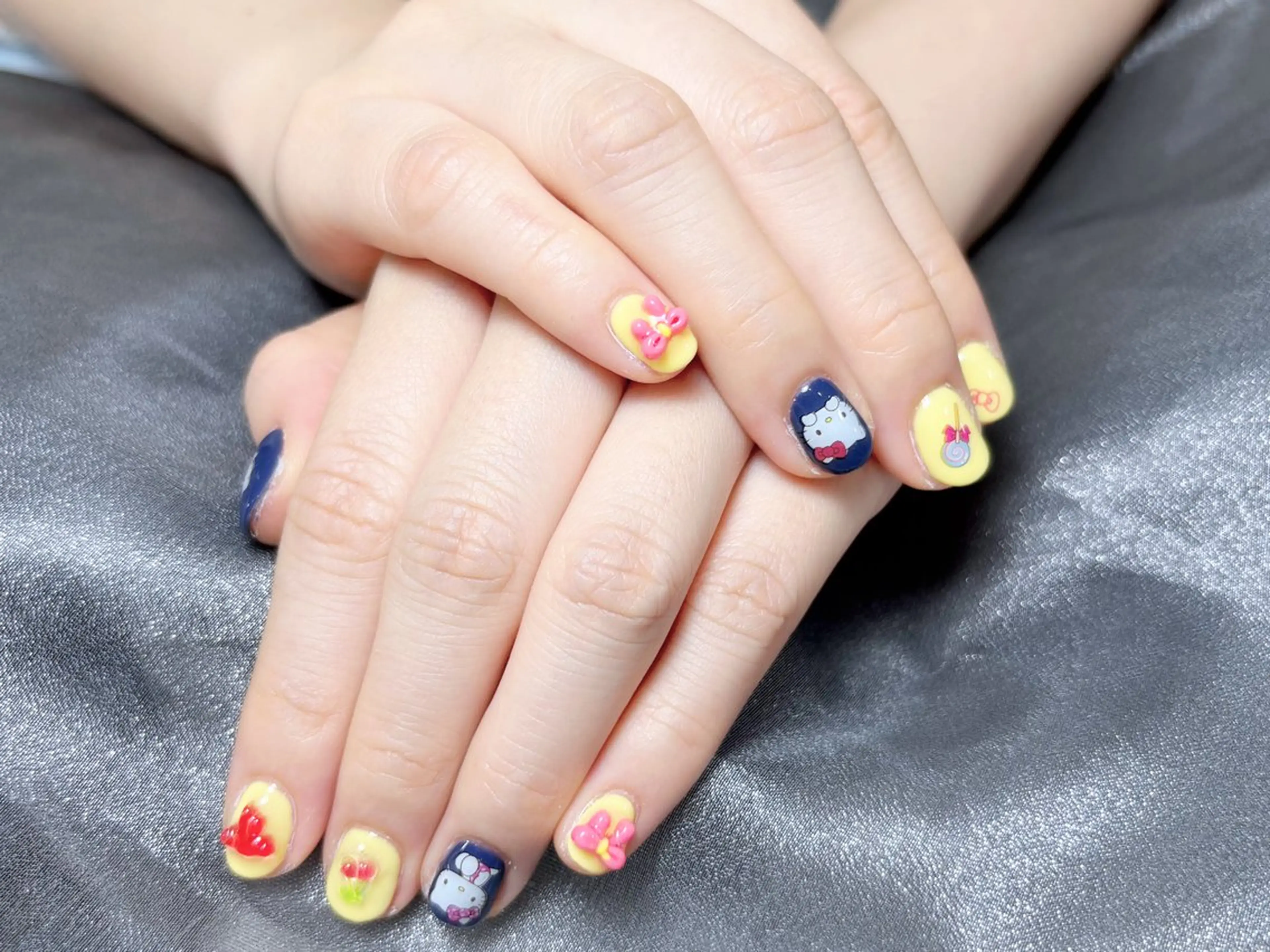 ネイル ハンドネイル H3 Nail Tsuki🦋💙のネイルデザイン