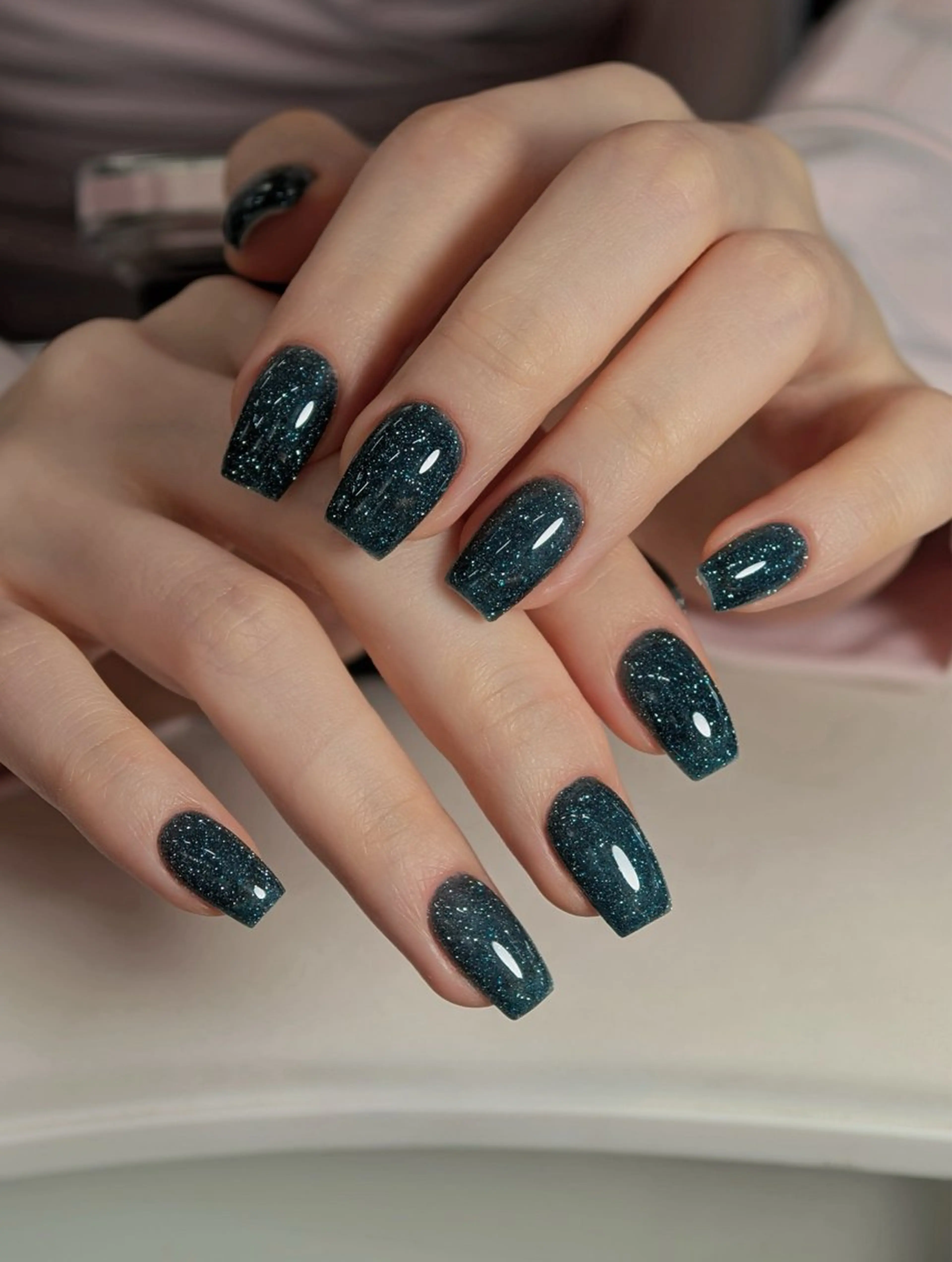 ネイル オーロラネイル 長さ出し フットネイル 韓国ネイル ラメ(グリッター) ハンドネイル 👍thumbs up nail👍のネイルデザイン