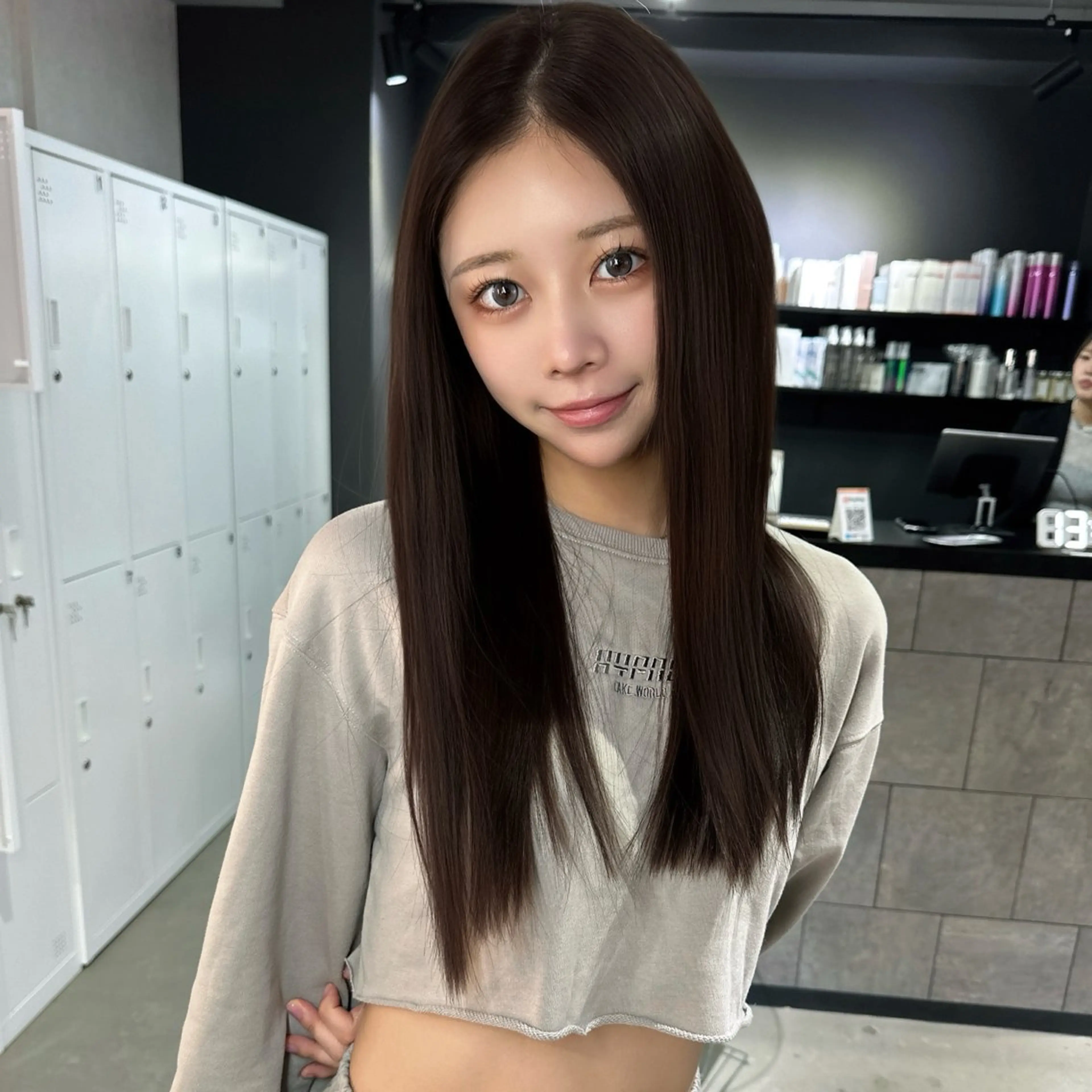 セミロング カラー ブラウンカラー ラベンダーカラー ラベンダーブラウン カット ヘアカラー トリートメント 髪質改善/レイヤー 縮毛矯正/ケラチン耀のヘアスタイル