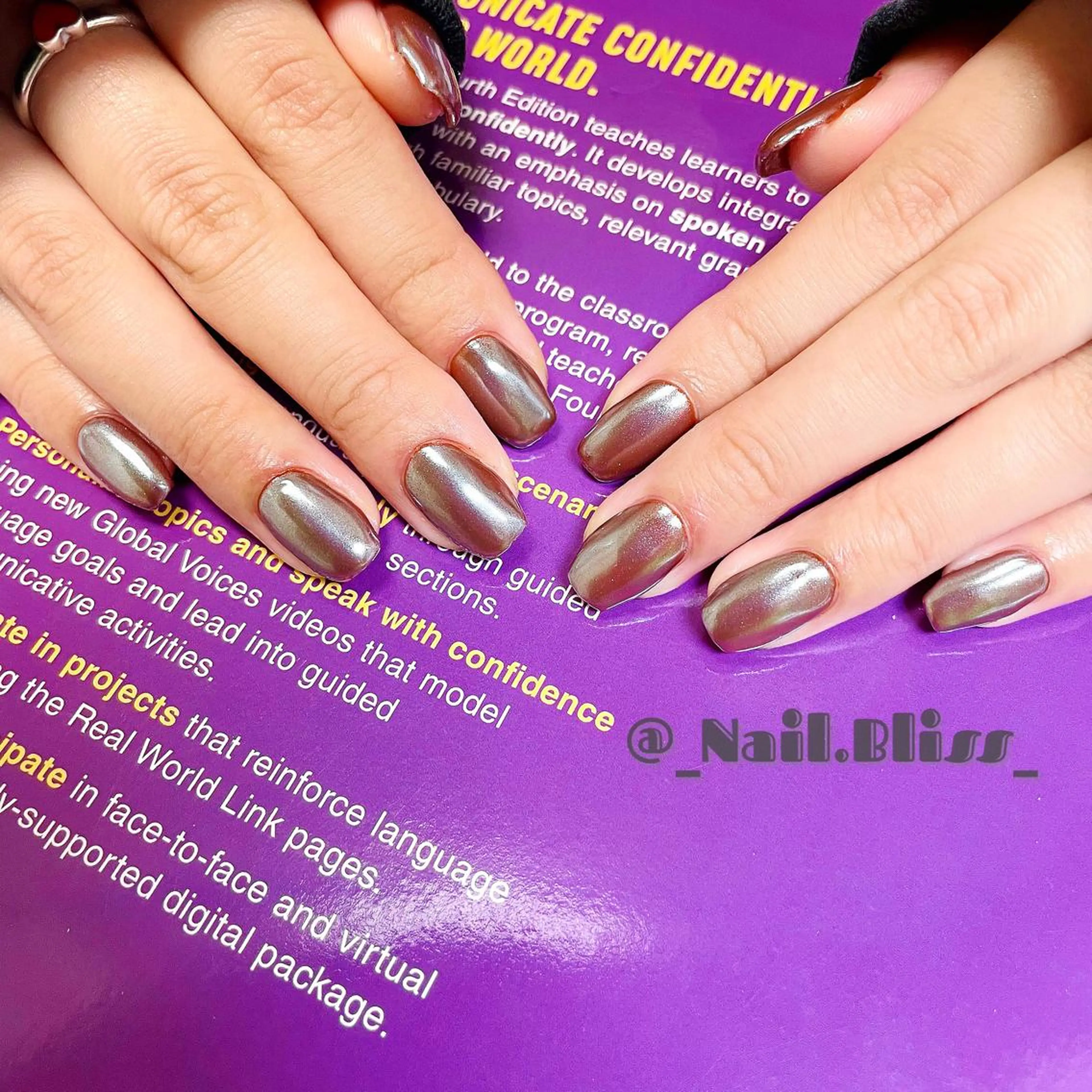 ネイル オーロラネイル ブラウン ハンドネイル NAIL BLISSのネイルデザイン