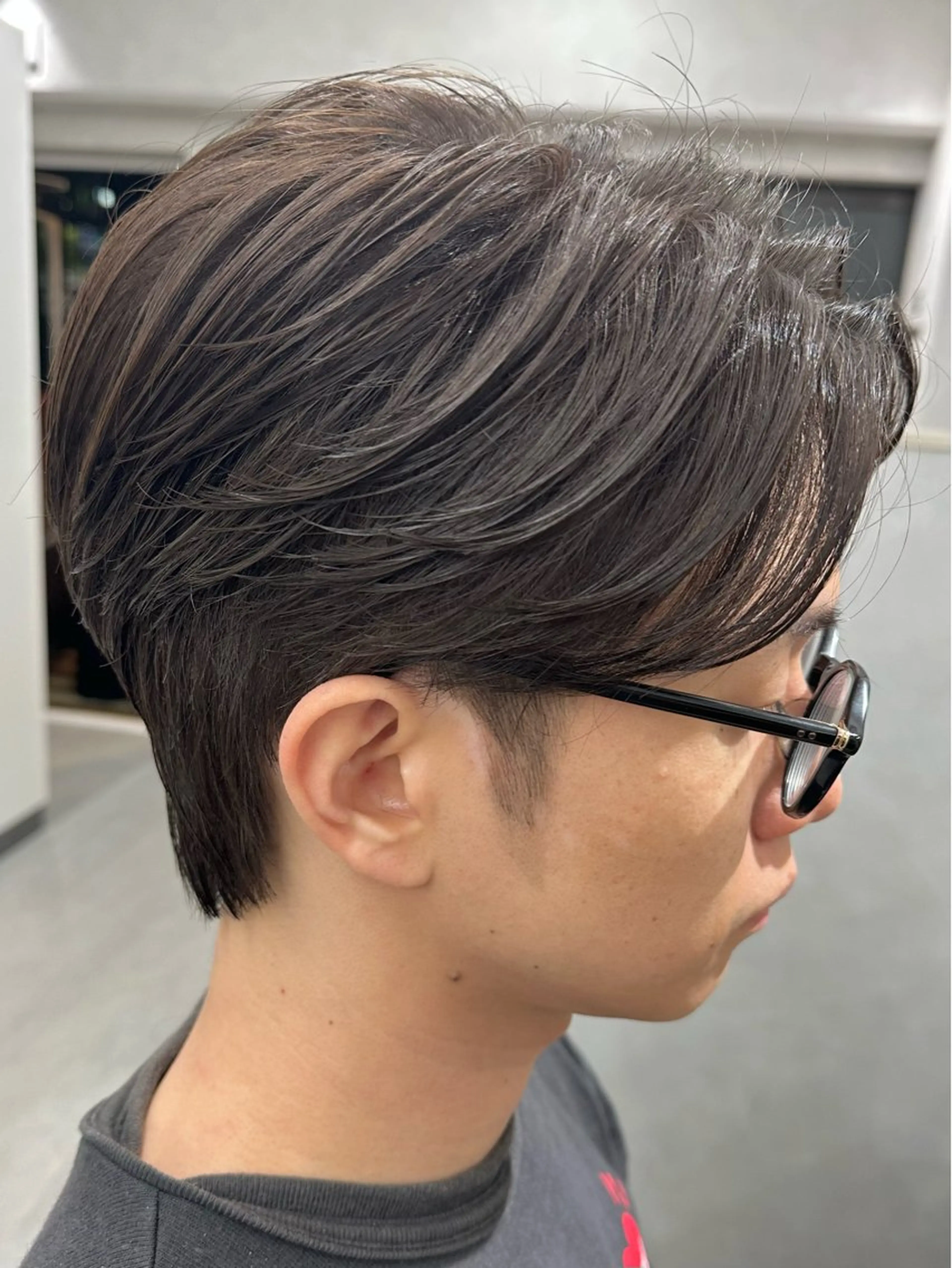 カラー メンズ 透明感カラー グレージュ カット ヘアカラー 💎メンズパーマ特化 🥇メンズのプロのヘアスタイル