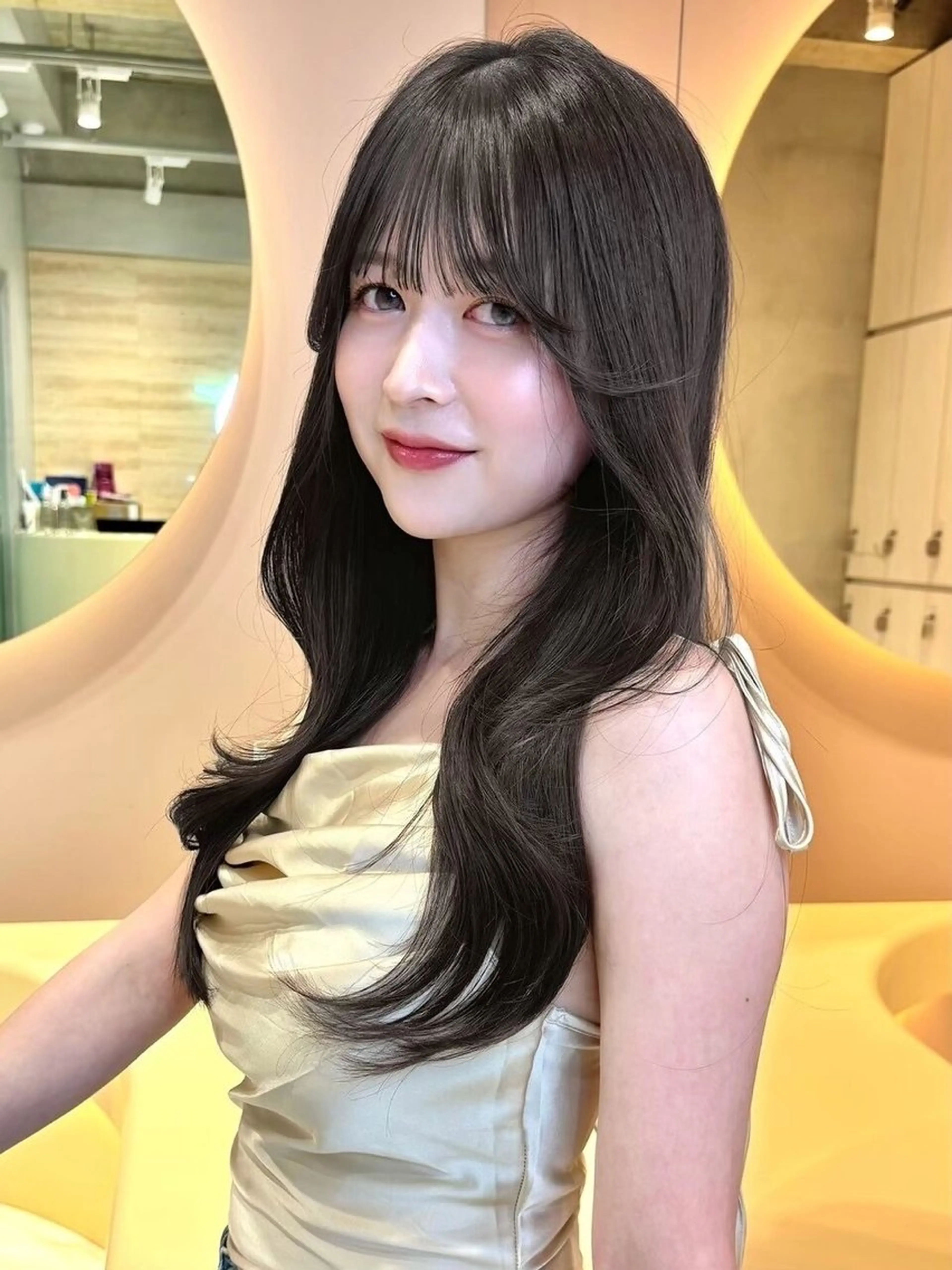 ロング カラー ブリーチ 透明感カラー ダブルカラー ブリーチなしカラー カット ヘアカラー トリートメント 美髪縮毛矯正/ 透明感カラー吉田光佑のヘアスタイル