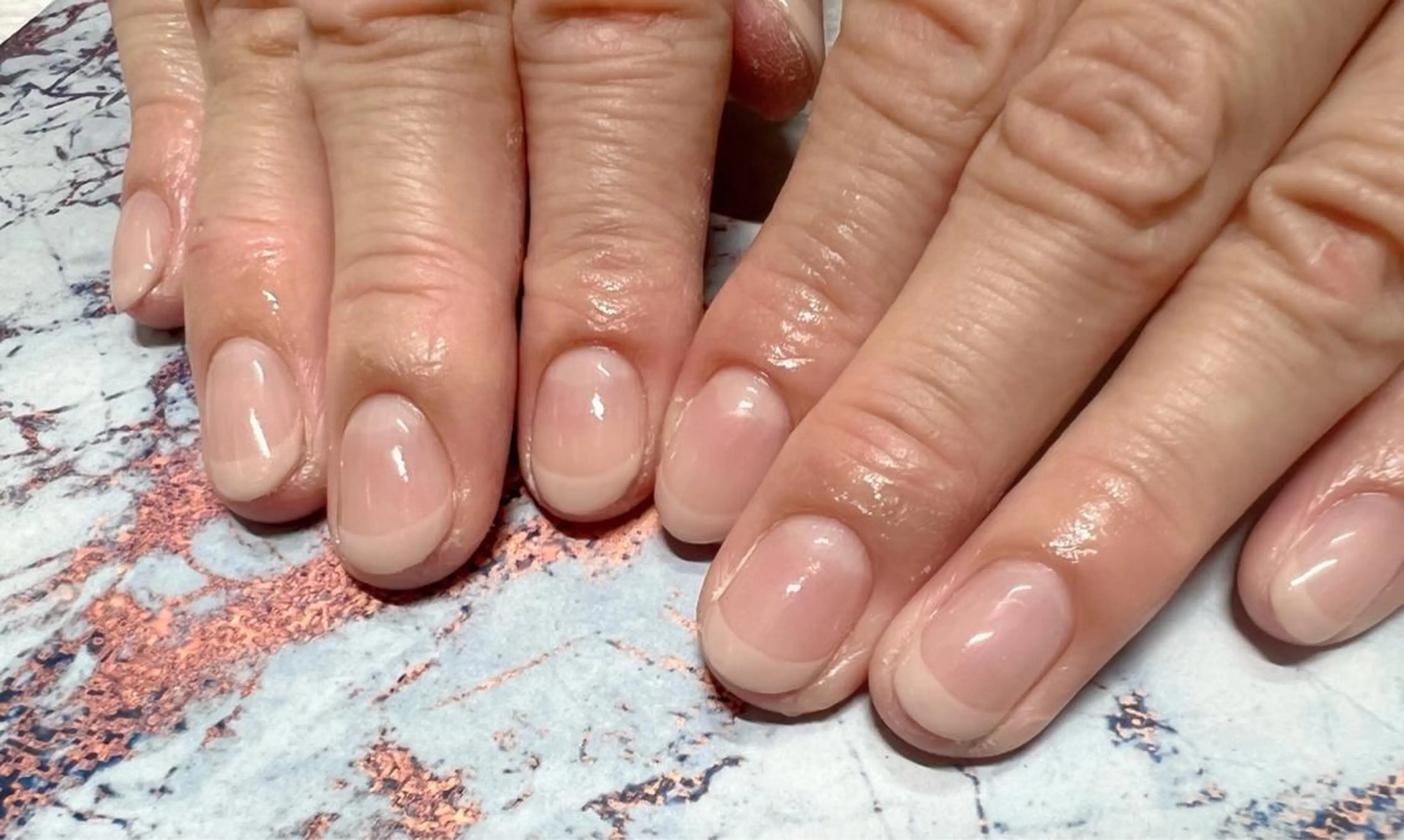 ネイル フレンチネイル mogunail &blowのネイルデザイン