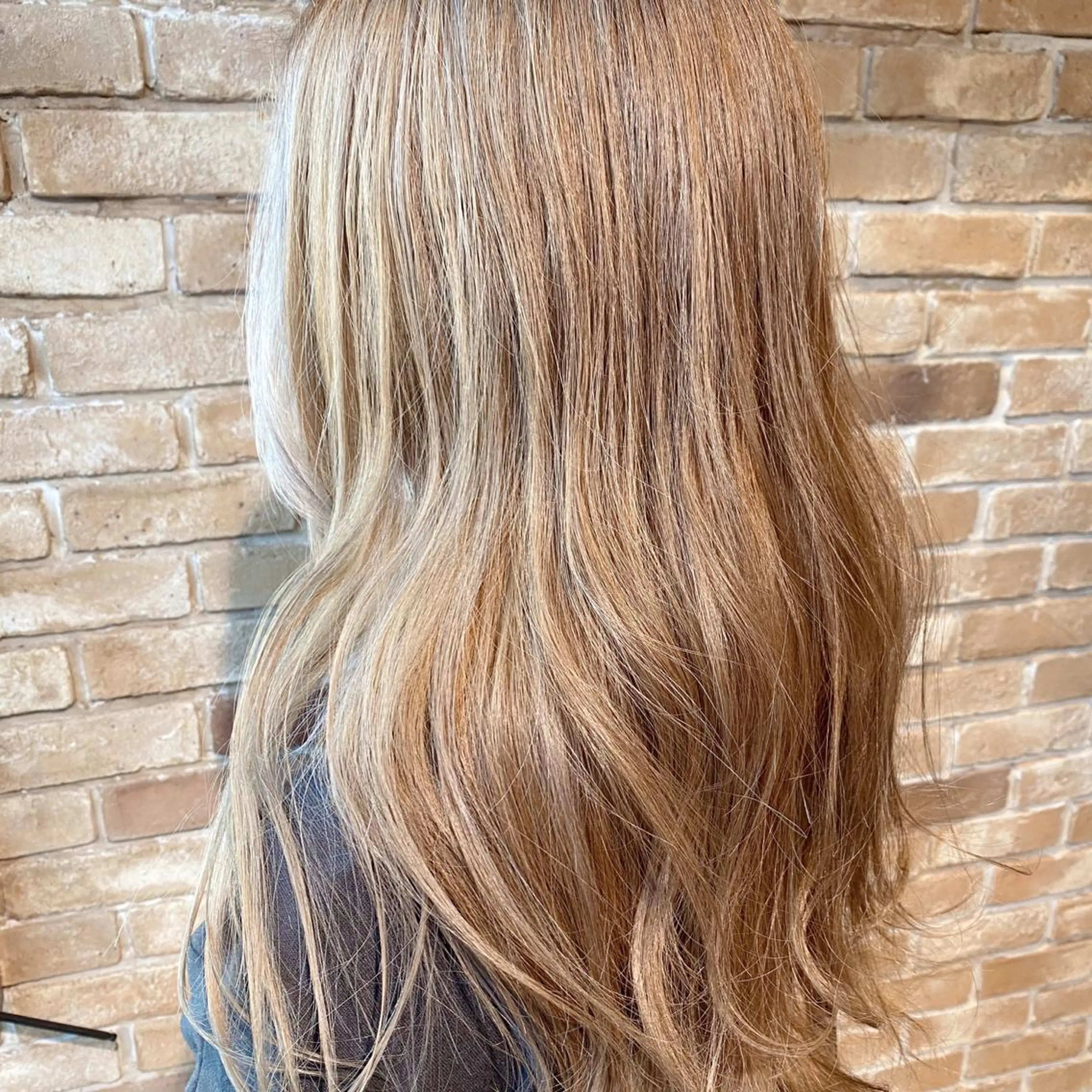 カラー 🦄Re.ly代表 灰野壮🦄のヘアスタイル