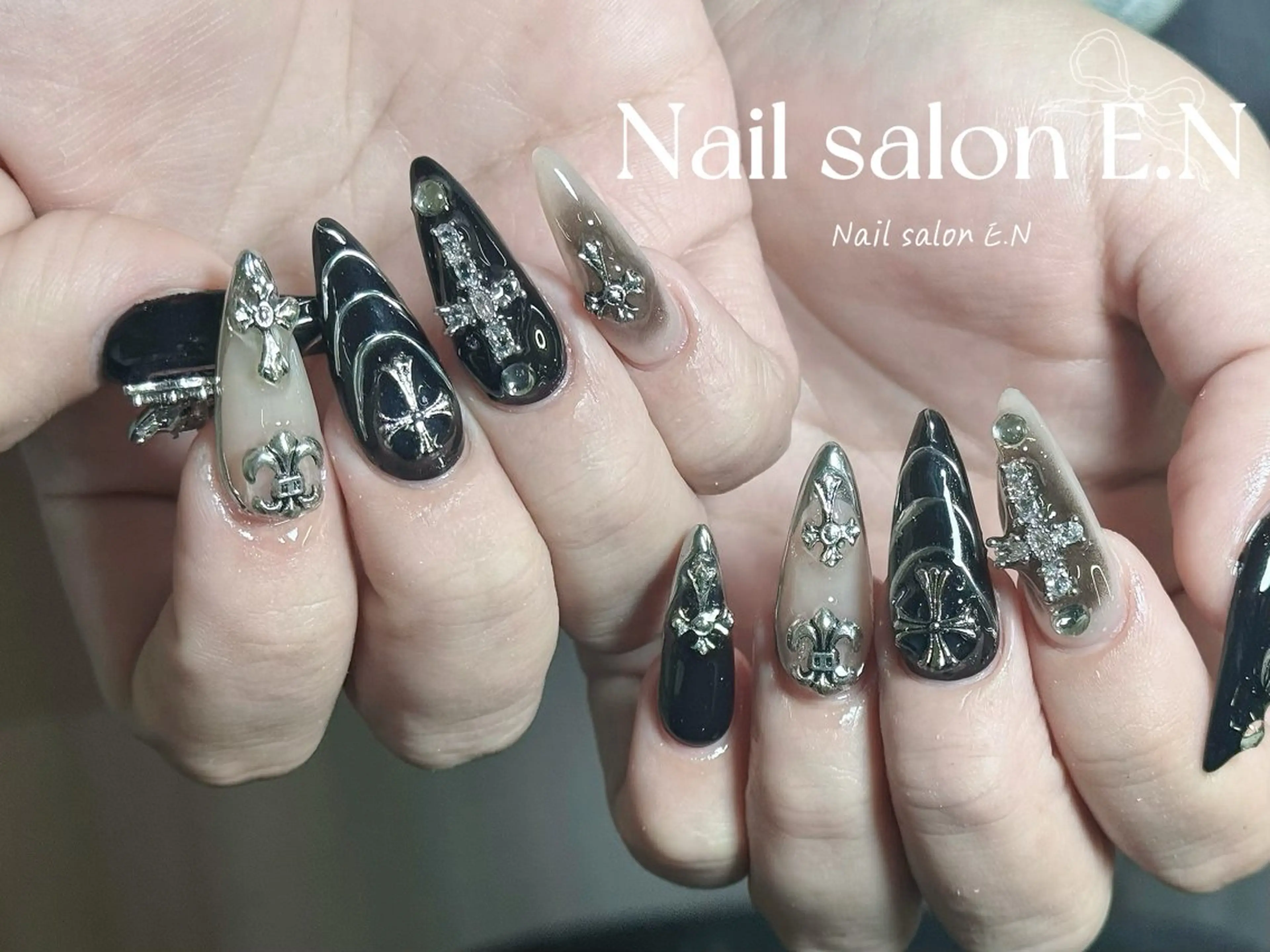 ネイル アートネイル オーロラネイル ブラウン クリアネイル フレンチネイル ハンドネイル E.N🦋 長さ出し/持ち込みのネイルデザイン