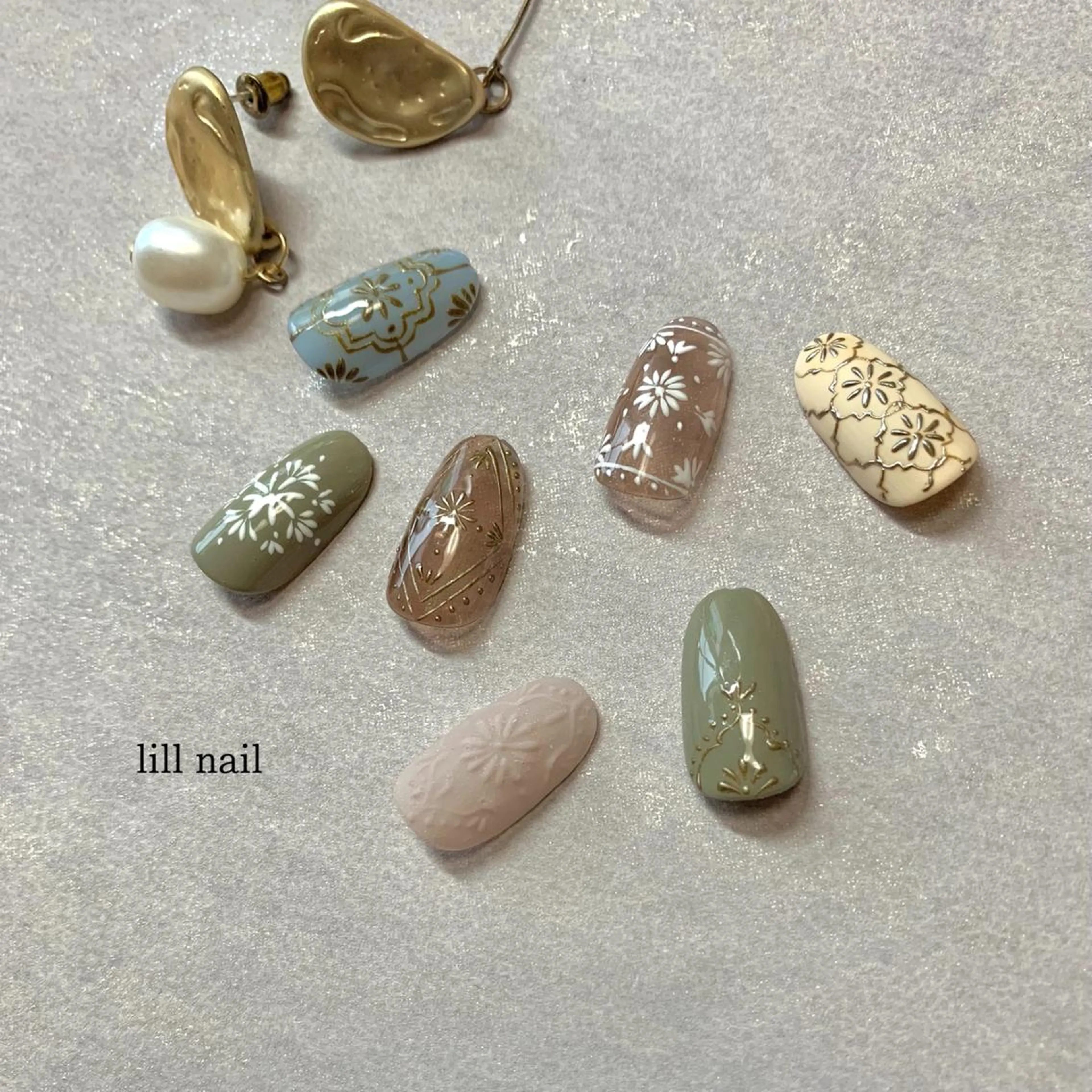 ミディアム pllia beautyのネイルデザイン