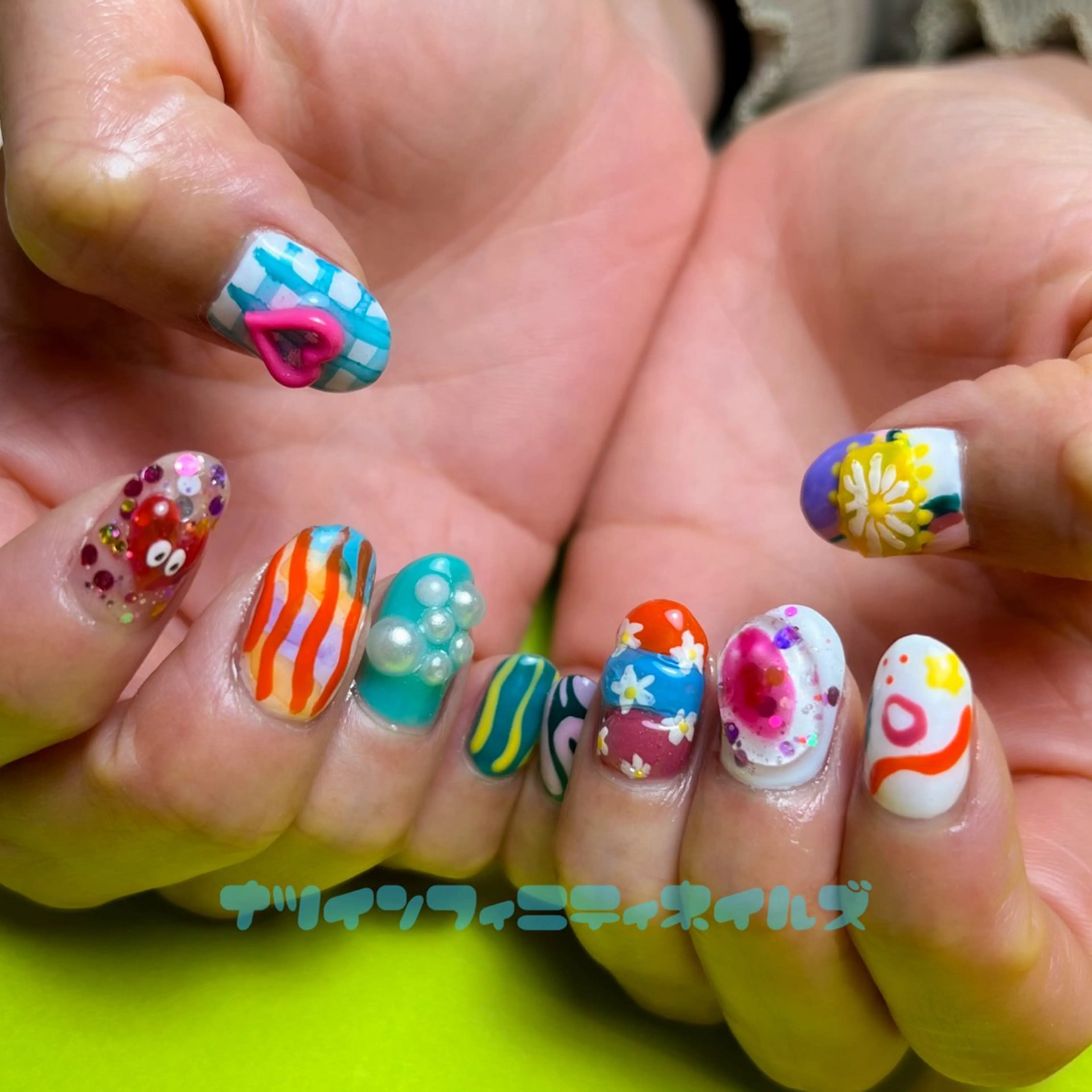 ネイル グリーン ハンドネイル ハンドケア ナツインフィニティ ネイルズ(なつ)のネイルデザイン