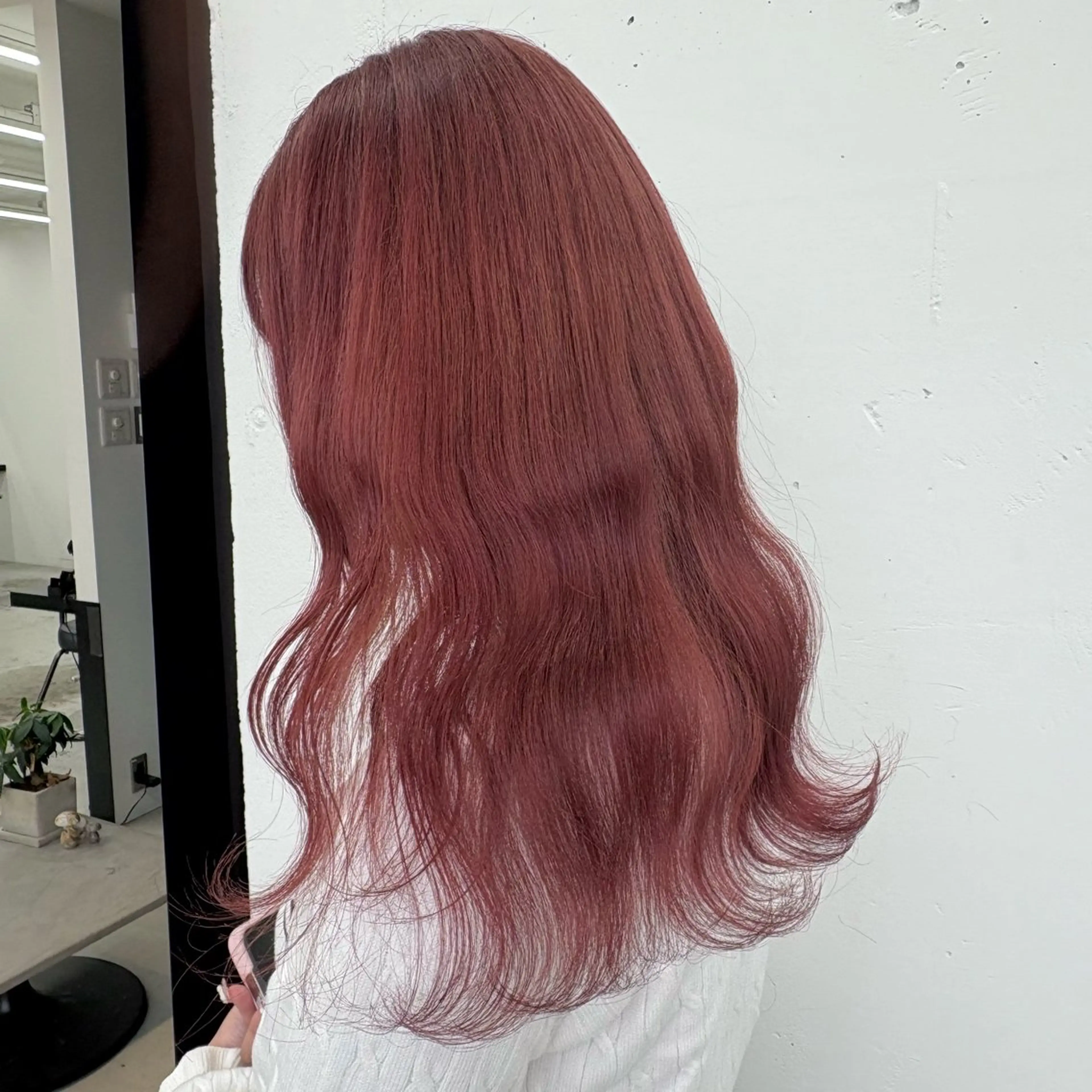 ロング カラー ベージュカラー ブリーチ ピンクカラー 矢場町/8時-22時 JILLSTUDIOのヘアスタイル