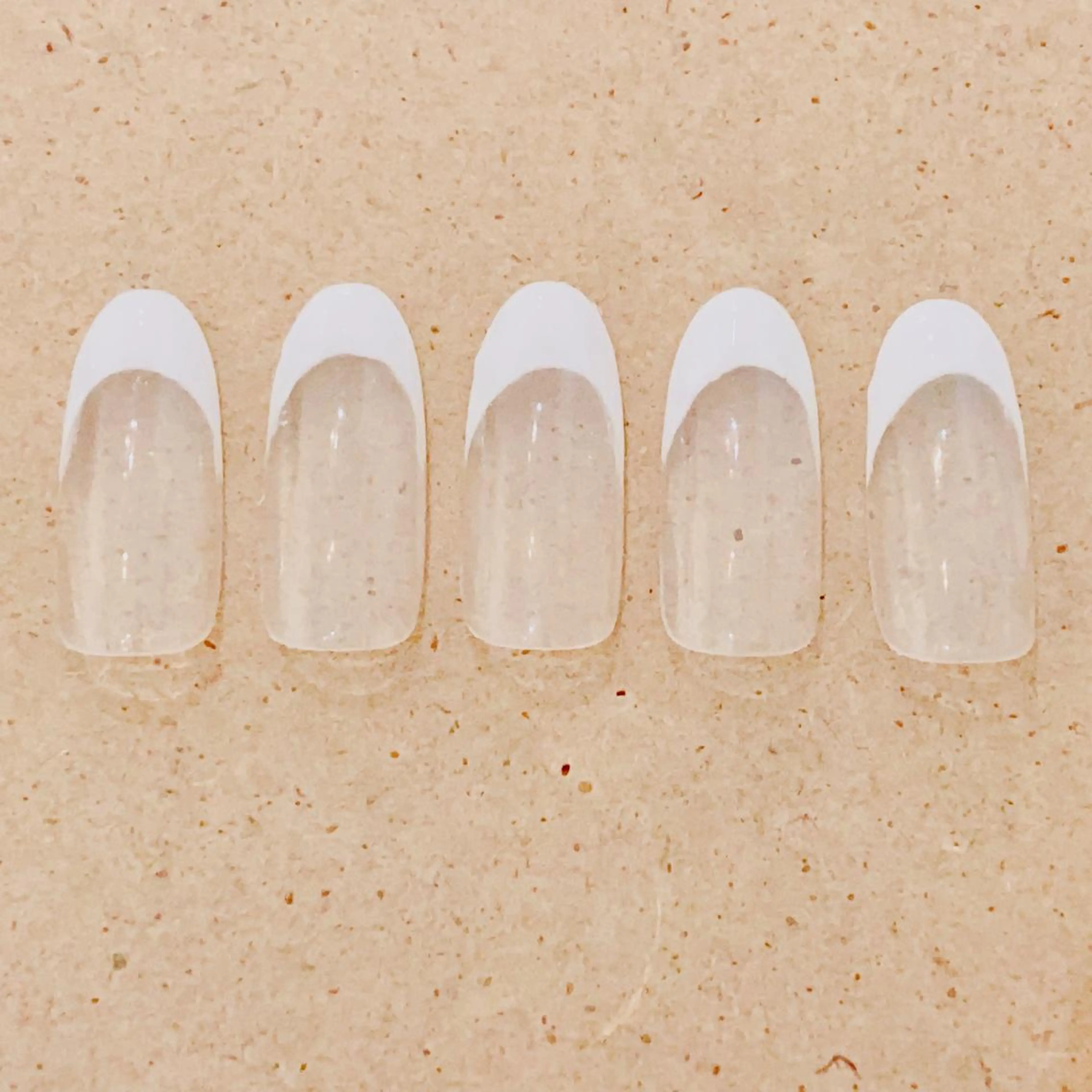 ネイル フレンチネイル シンプルネイル 丸山 智香のネイルデザイン