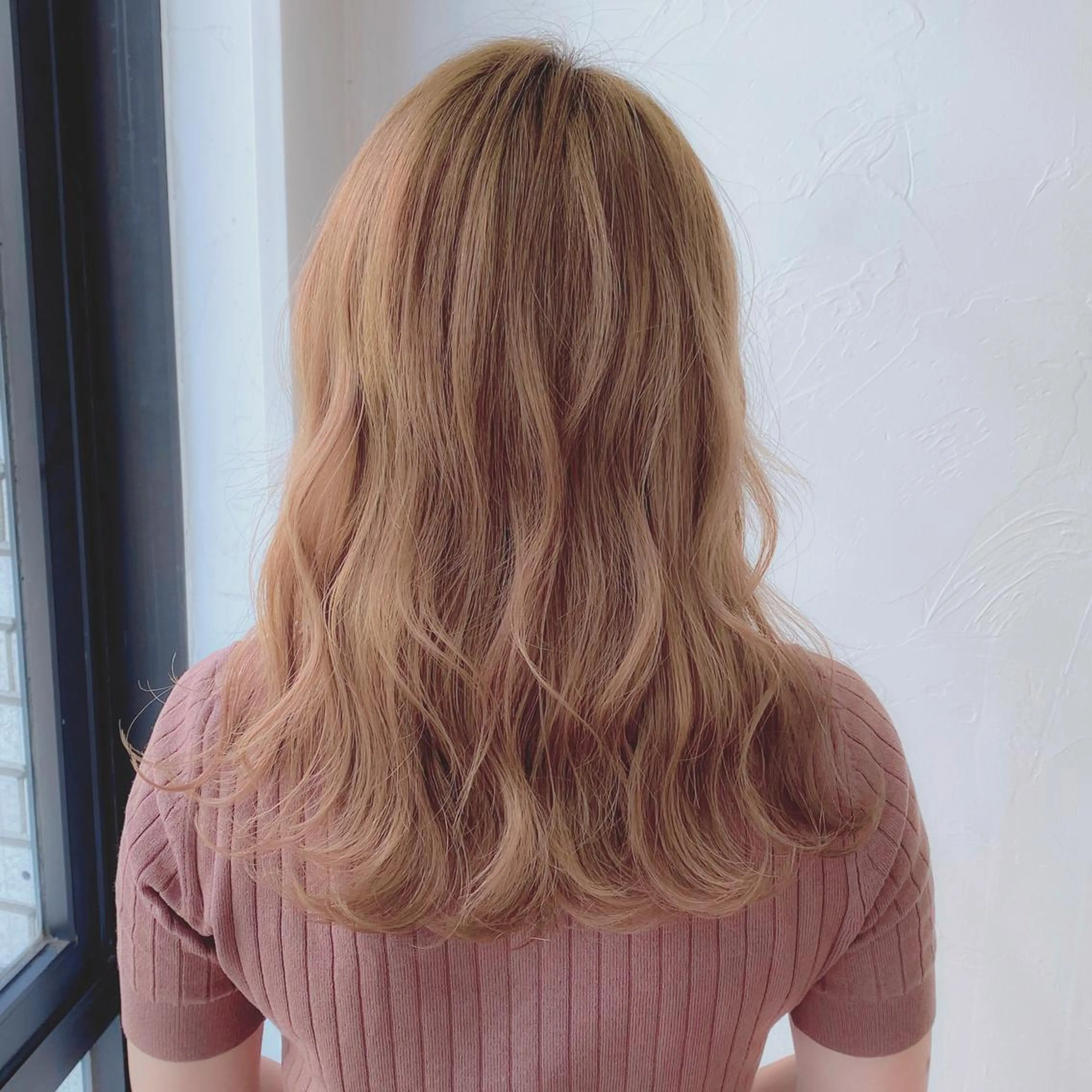 セミロング ショート/レイヤー カット/服部タカノリのヘアスタイル