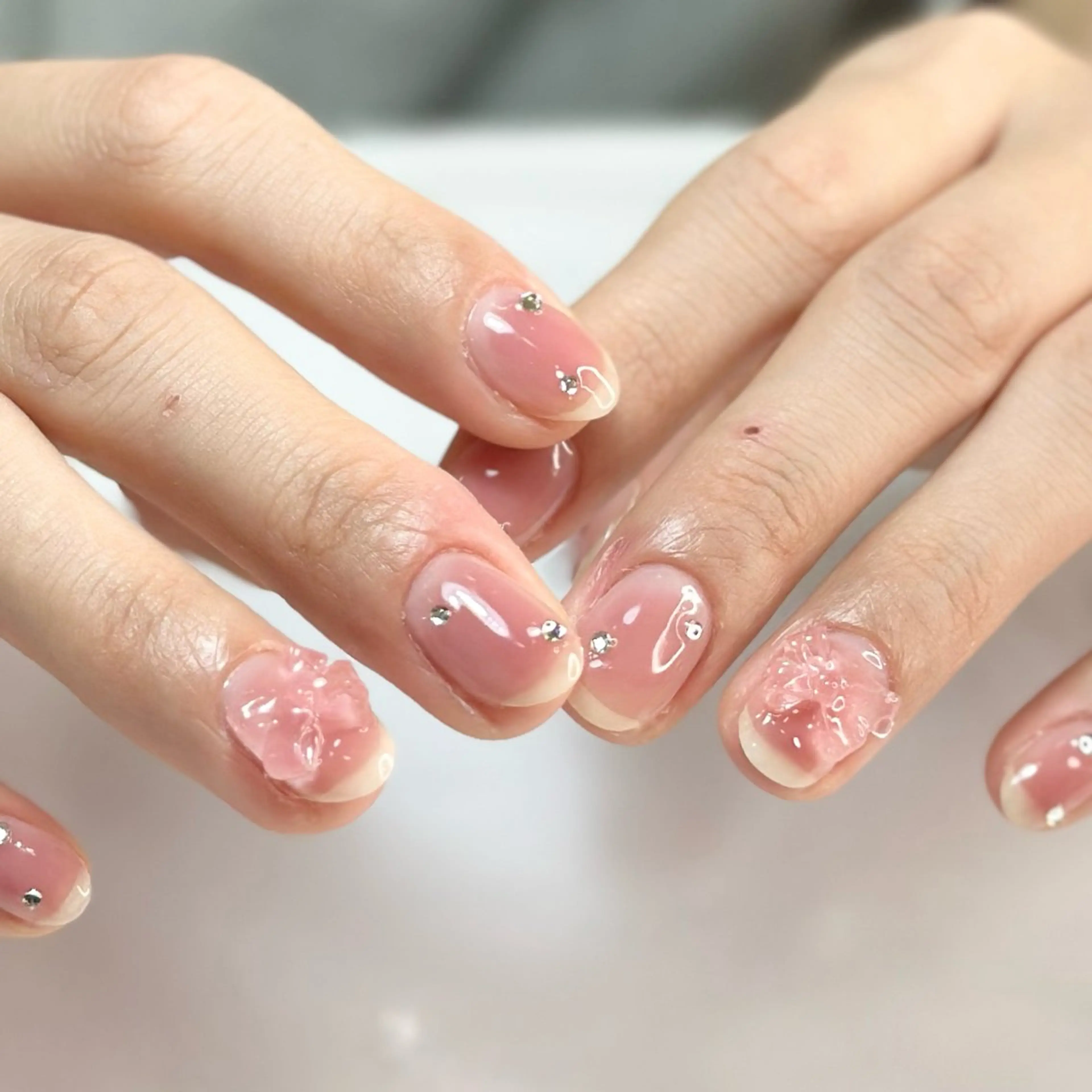 ネイル ストーンネイル HAIR&MAKE POSH 日暮里のネイルデザイン