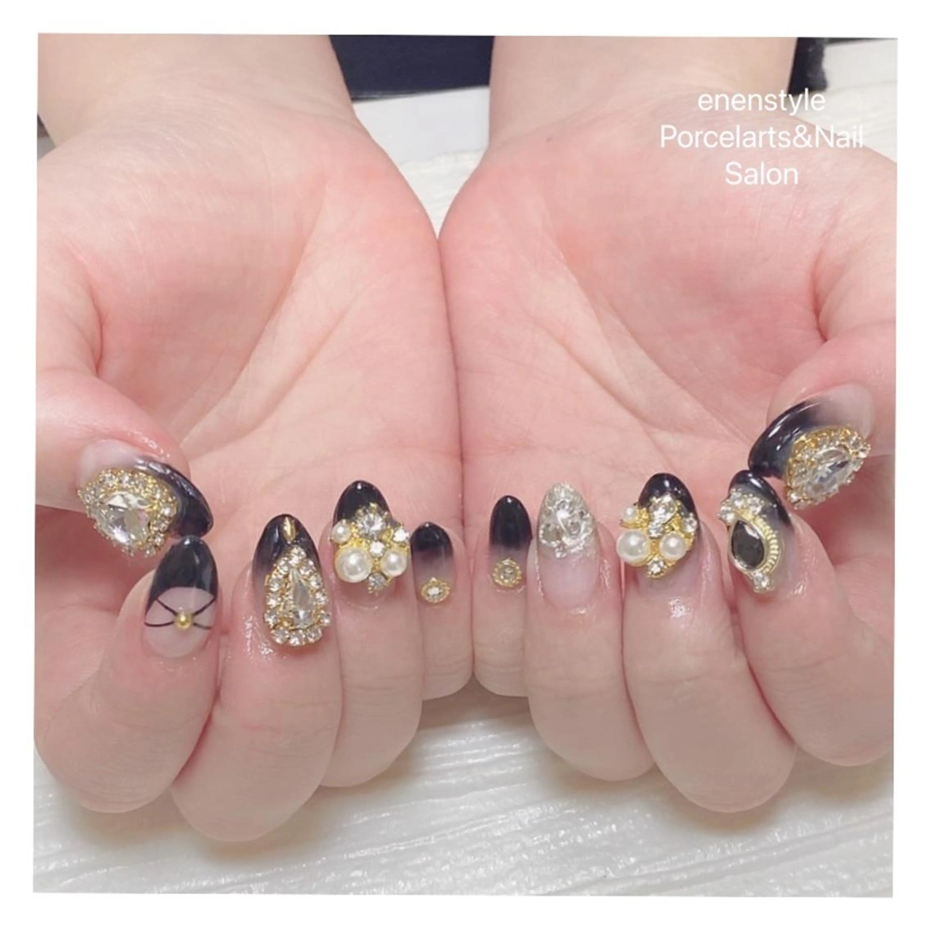 ミディアム ネイル 👑enen style👑のネイルデザイン