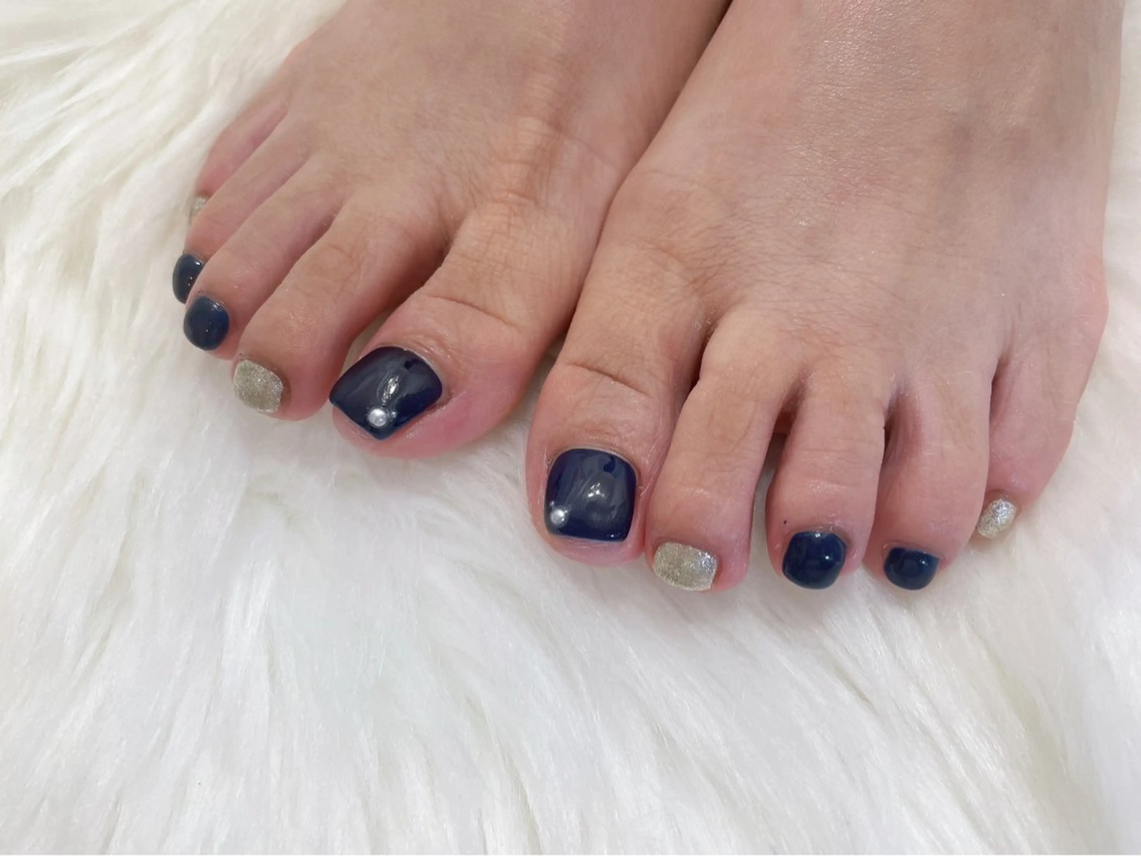 ネイル オーロラネイル フットネイル フレンチネイル ジェルネイル マグネットネイル mogunail &blowのネイルデザイン