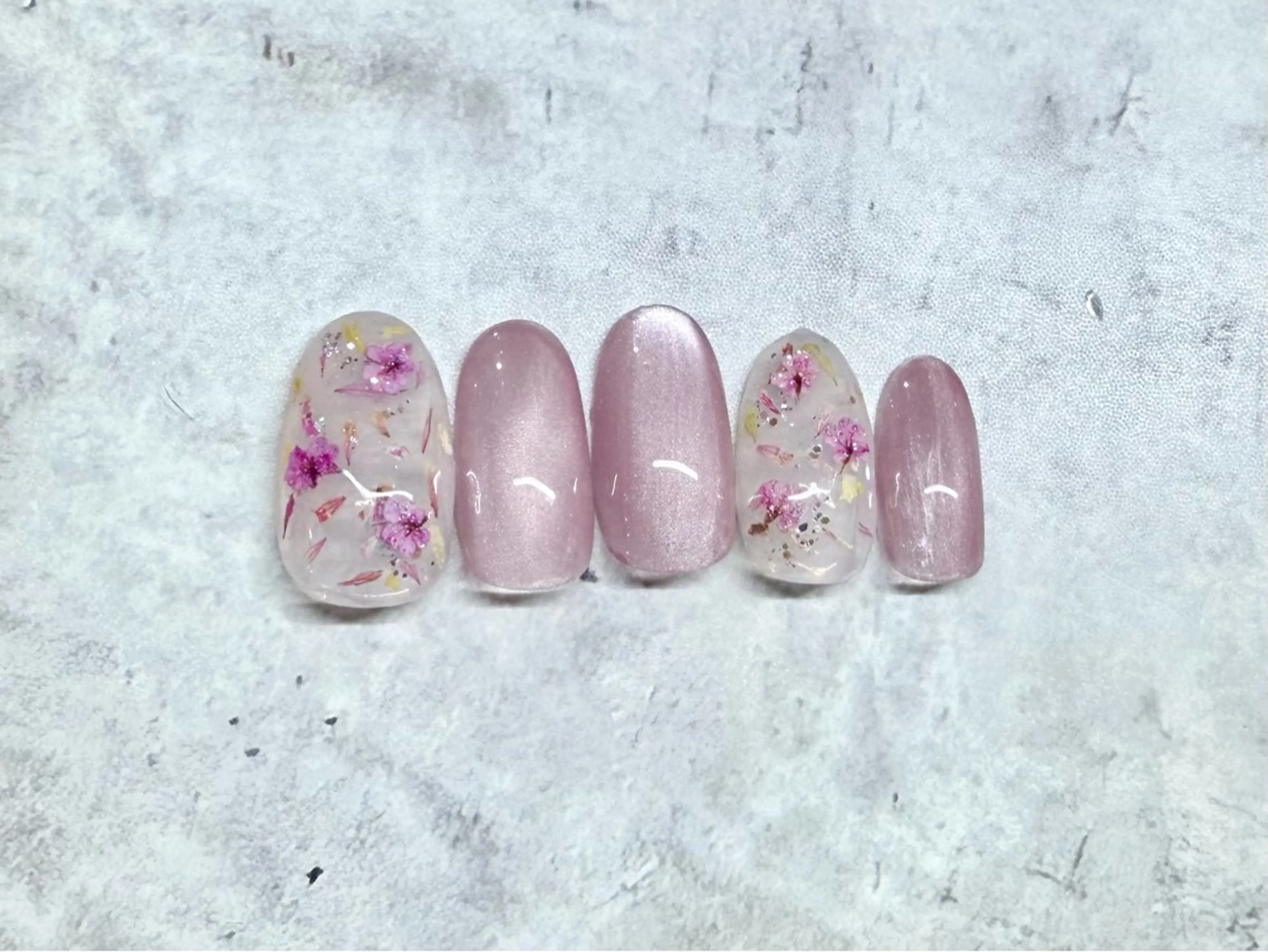 ネイル マグネットネイル 春ネイル LisBlanc ATSUKOのネイルデザイン