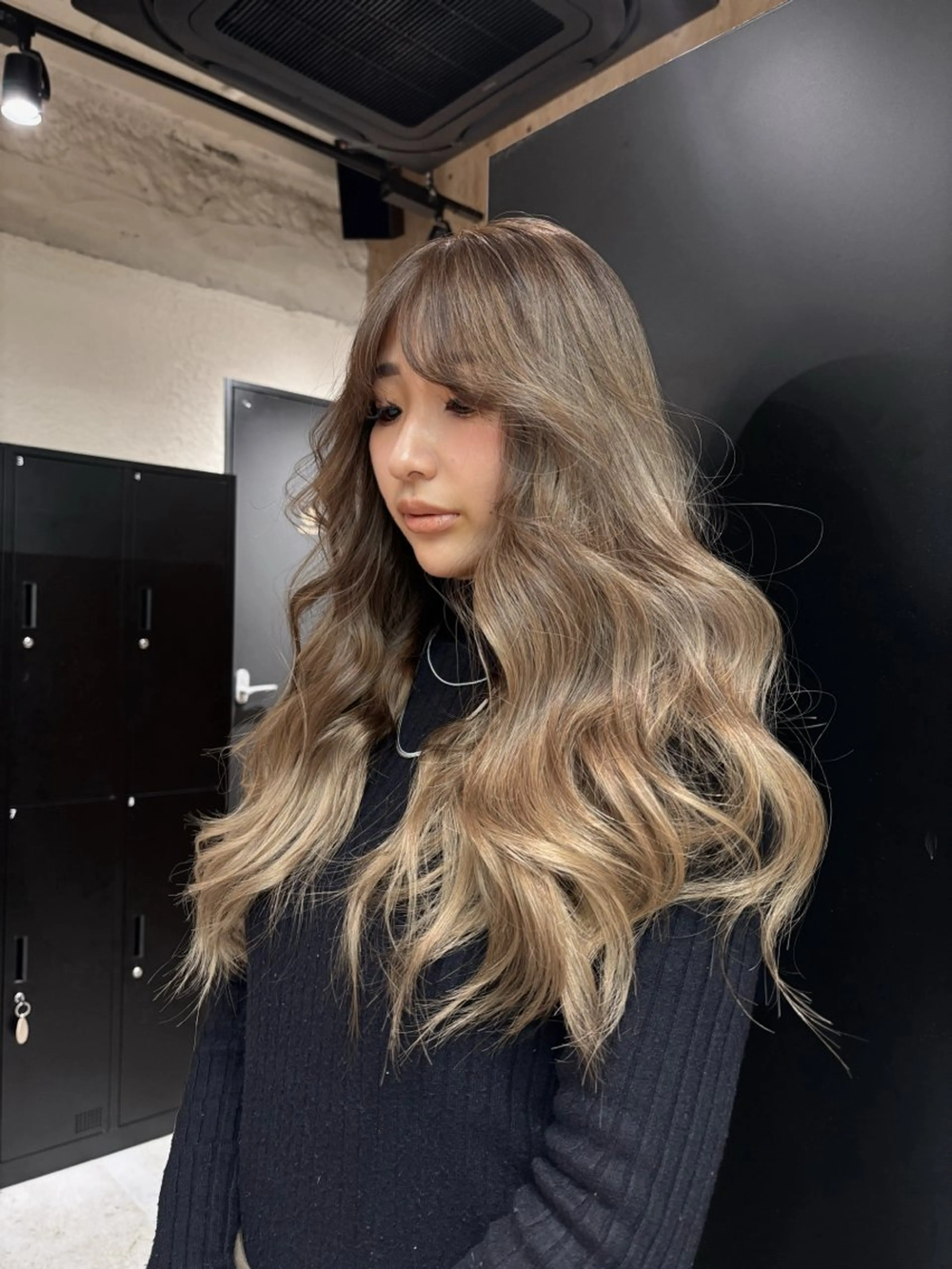 ロング karin🪩海外風 バタフライカットのヘアスタイル