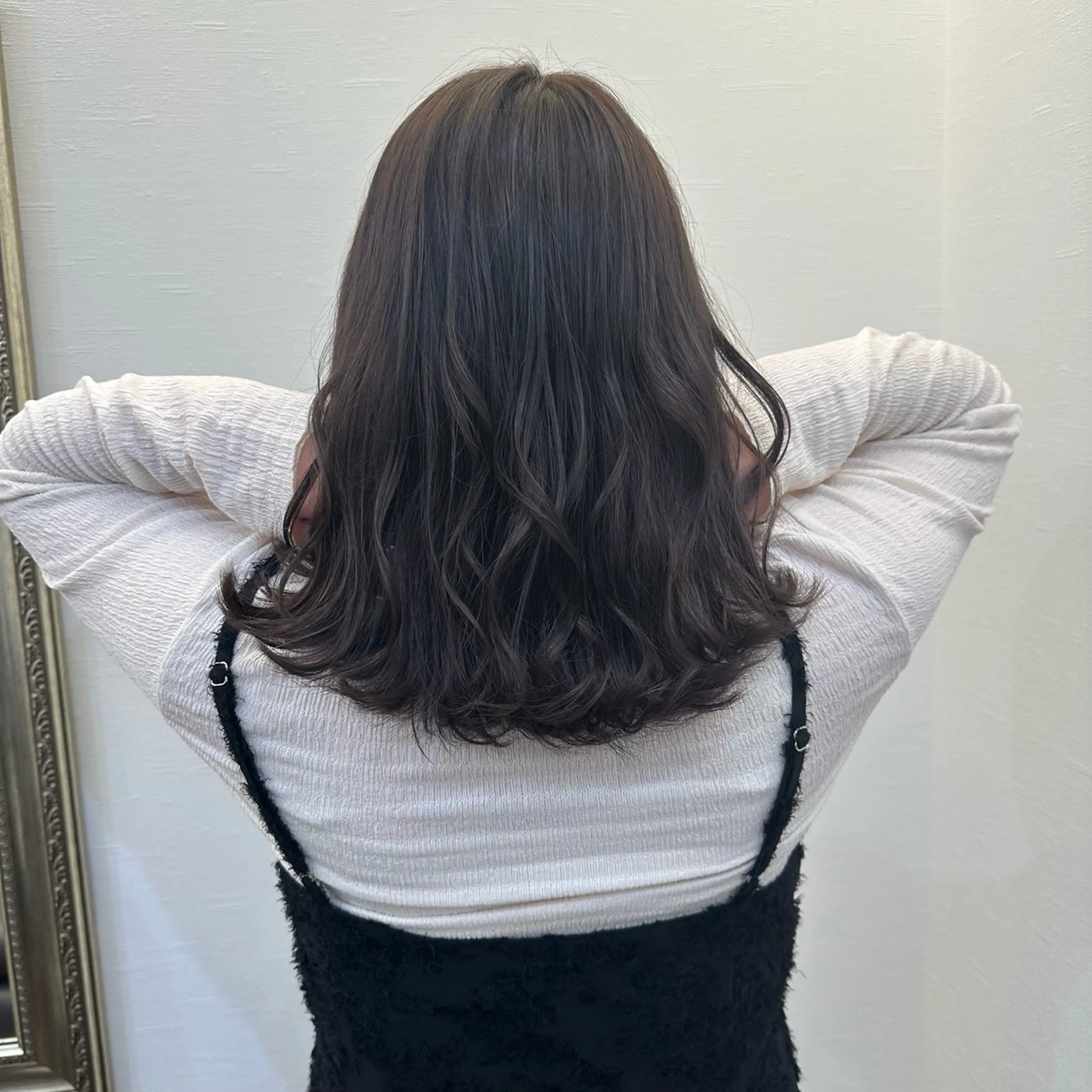 カラー ツノガイ エリのヘアスタイル