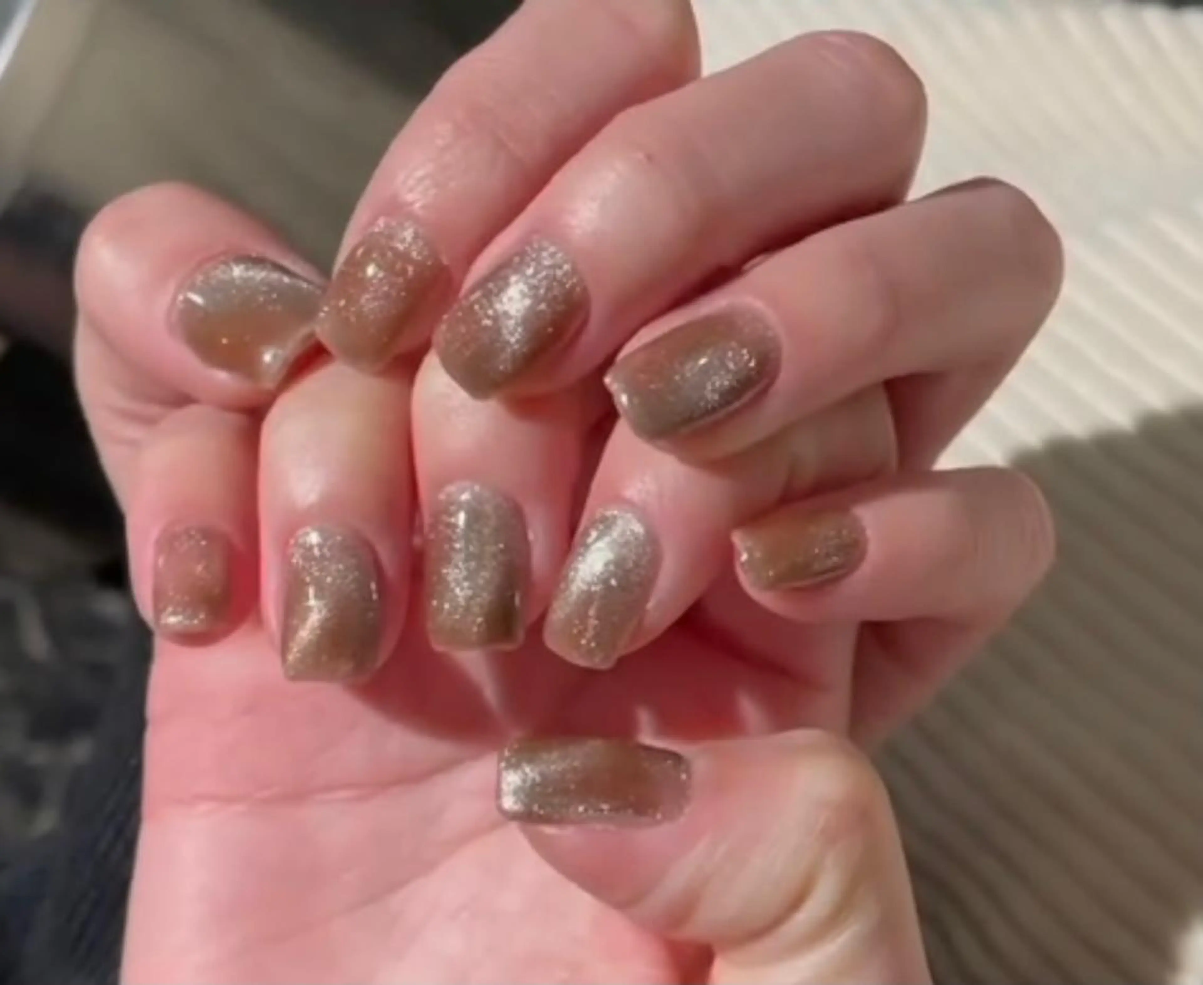 ネイル マグネットネイル VIERU 🌈🎀💖のネイルデザイン