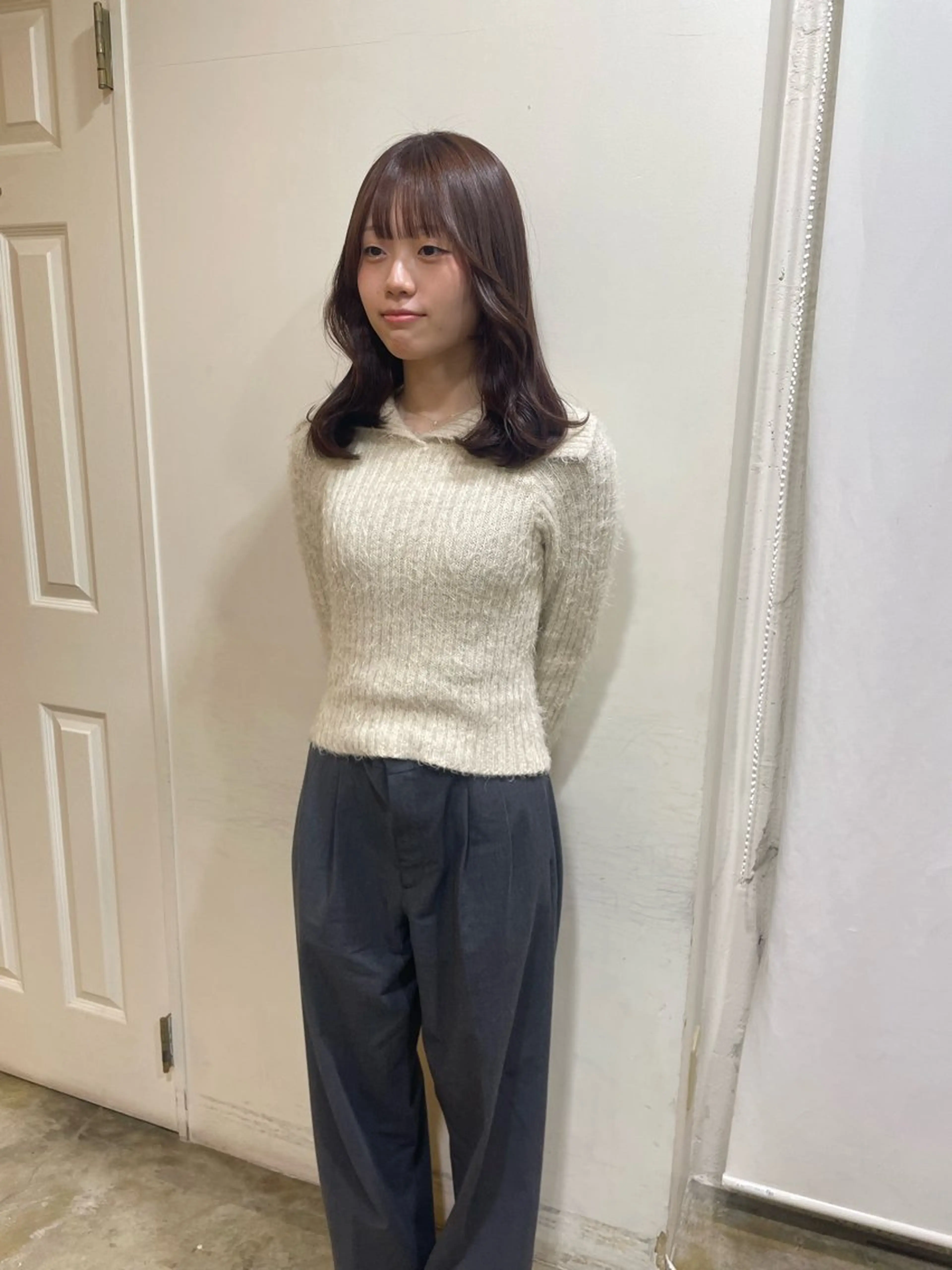 ミディアム カラー ブラウンカラー モカブラウン カット ヘアカラー トリートメント MIOベージュカラー 柔らかいカラーのヘアスタイル