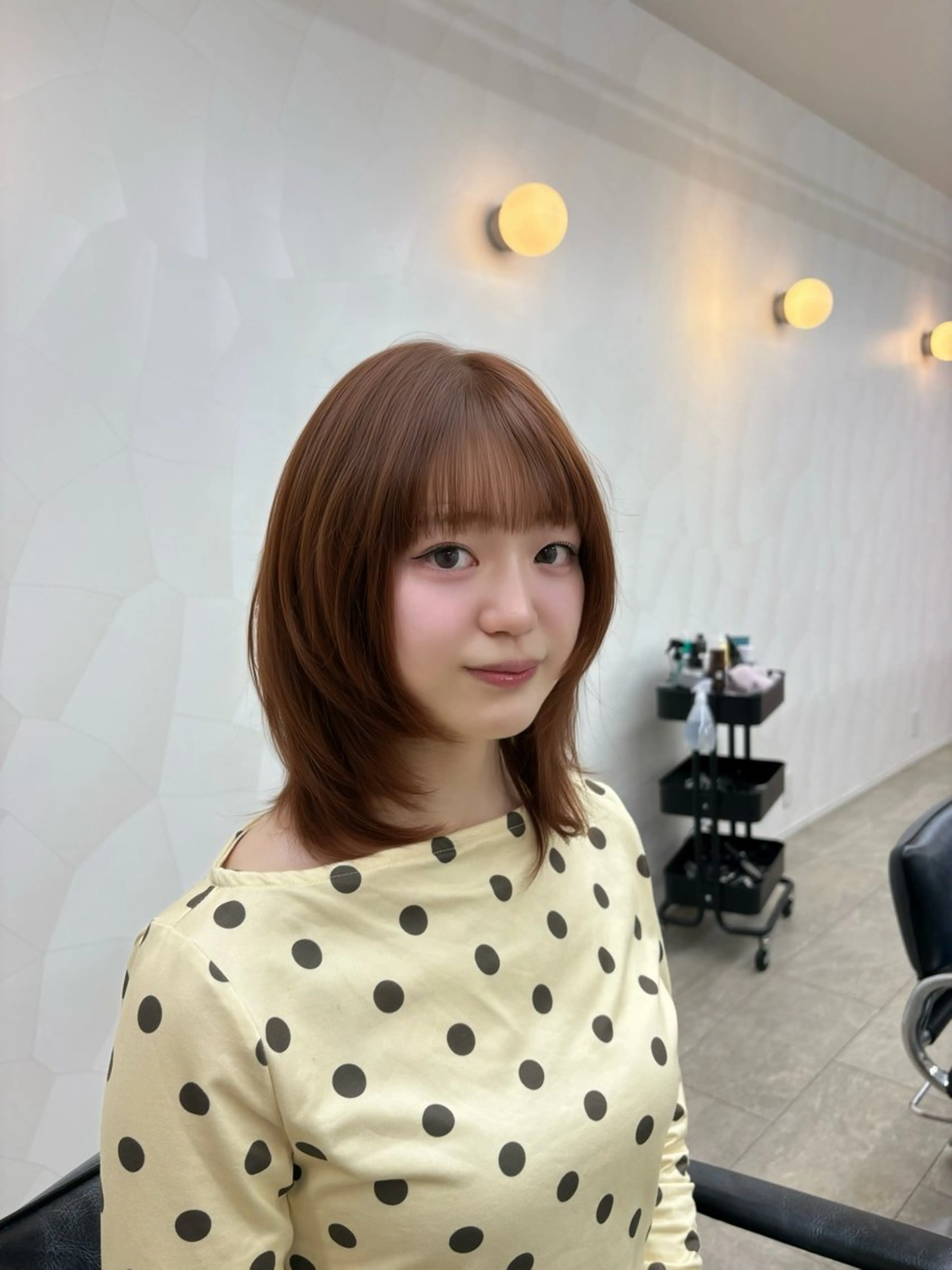 ミディアム ミディアムレイヤー オレンジブラウン レイヤーカット カット ヘアカラー HASHI AYAKAのヘアスタイル