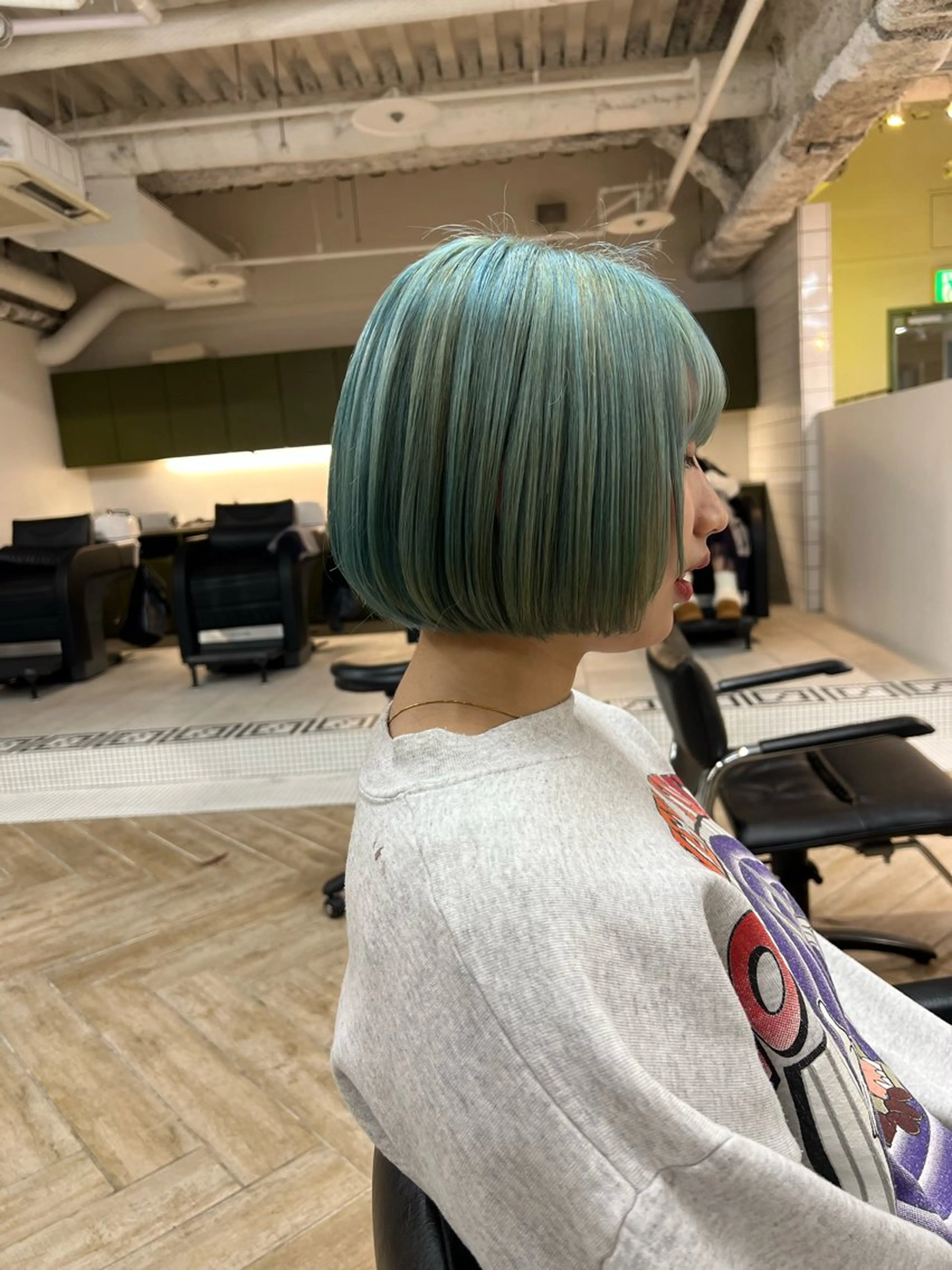 ショート カラー カット ヘアカラー トリートメント ベージュ/髪質改善 新潟/万代/井上佑のヘアスタイル