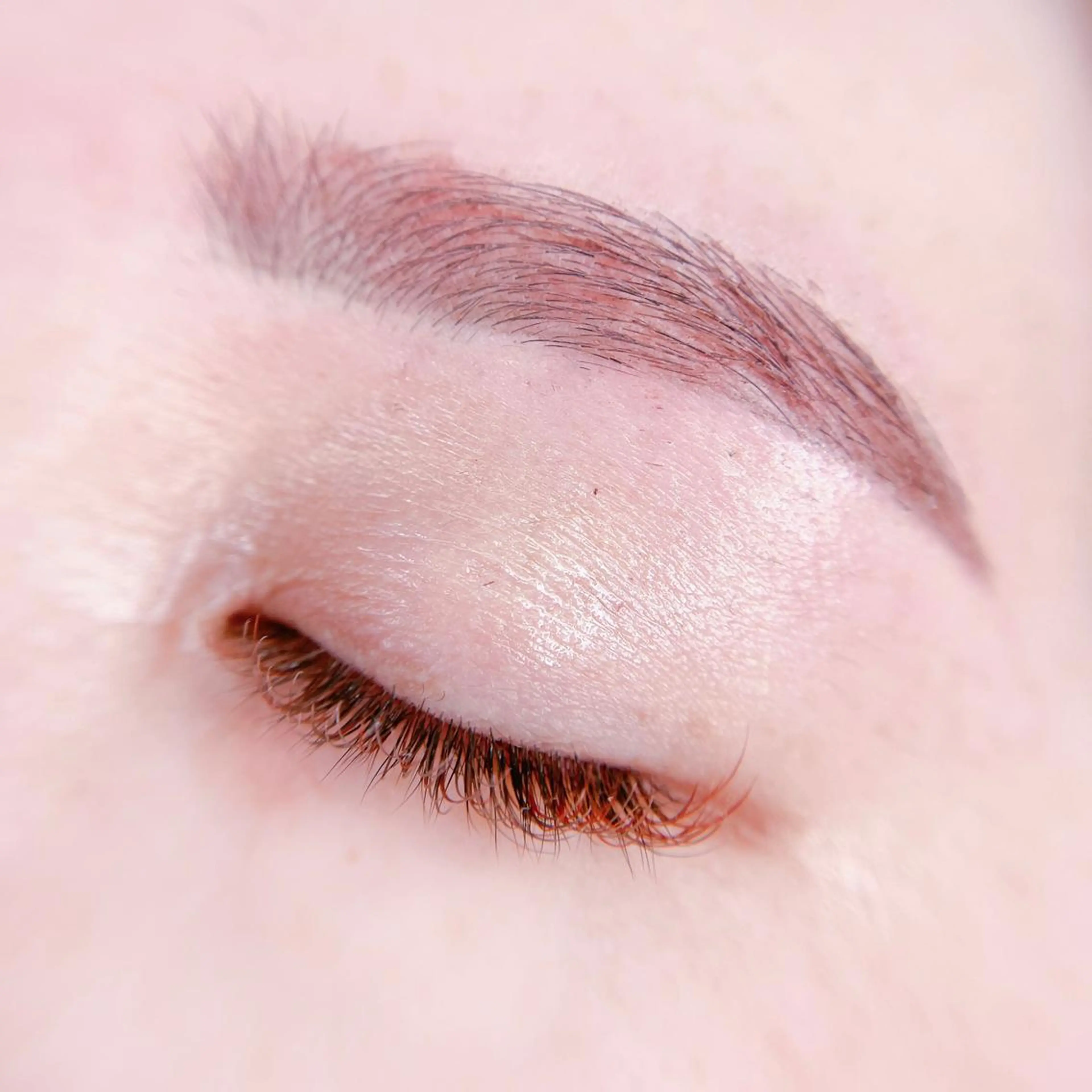 アイブロウ Prism  eye オチアイのマツエク・マツパデザイン