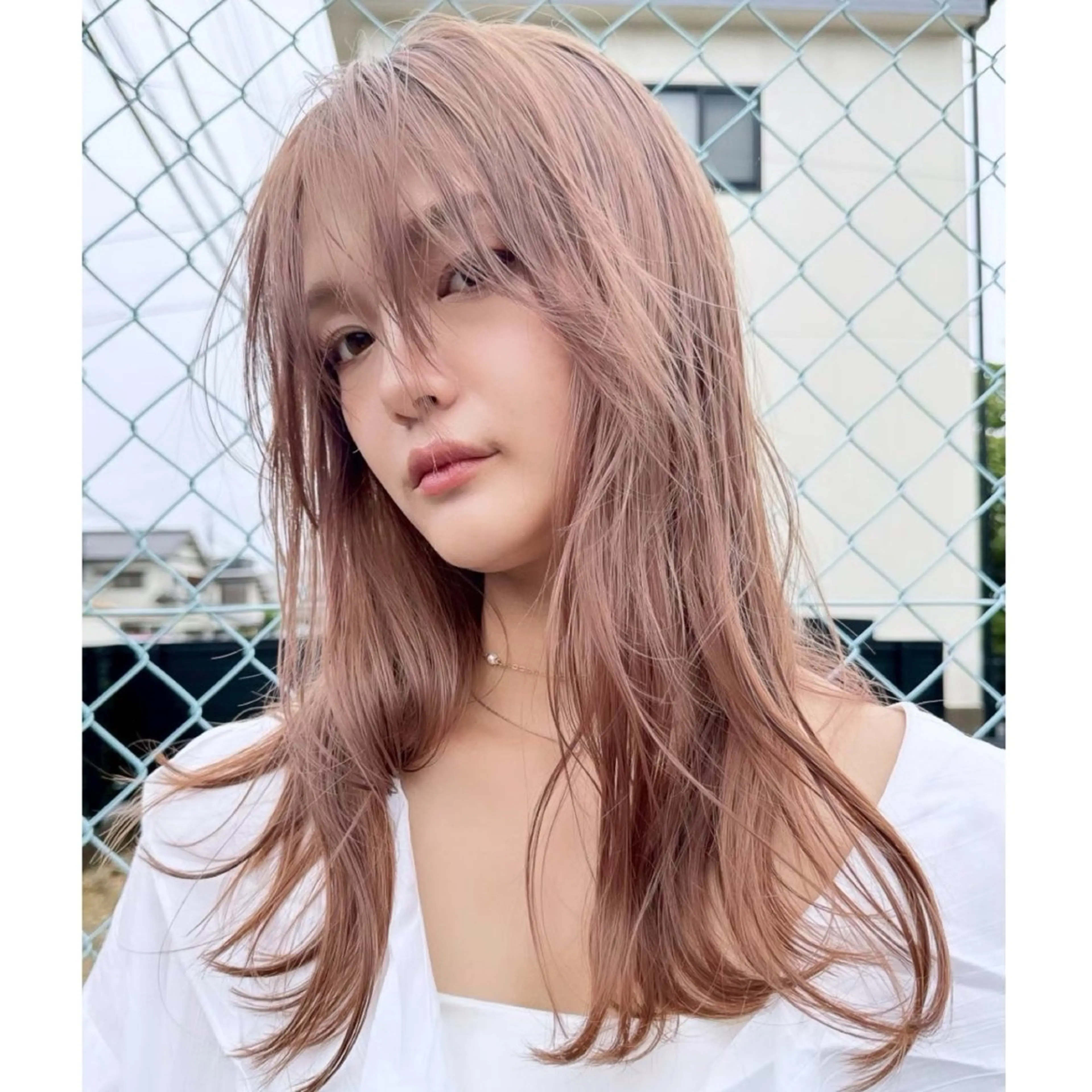 ロング カラー ベージュカラー 透明感カラー ミルクティーベージュ レイヤーカット ロング カット ヘアカラー トリートメント 🏝️🐉沖縄移住 美容師竜生🏝️のヘアスタイル