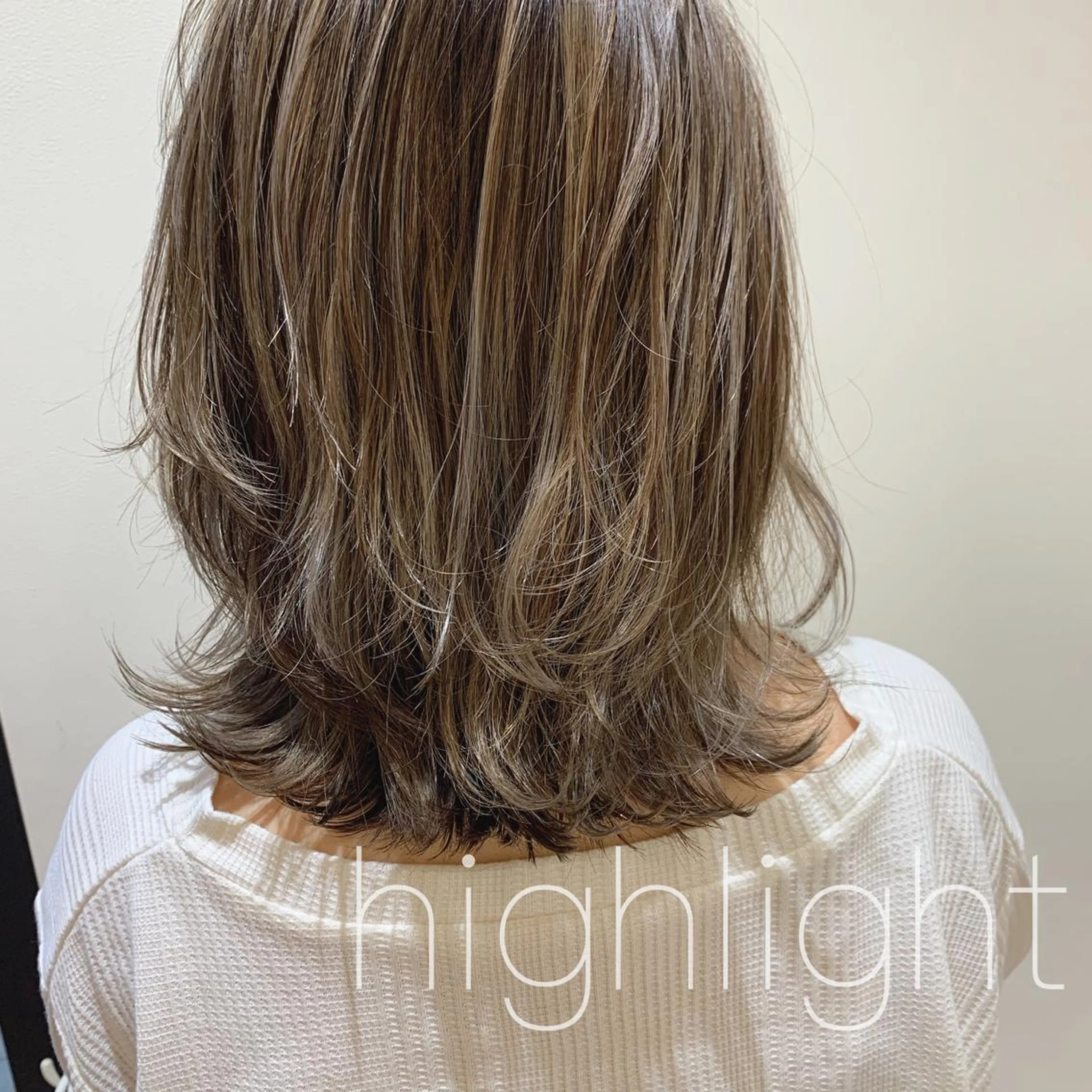 カット＋ハイライト＋カラーの写真