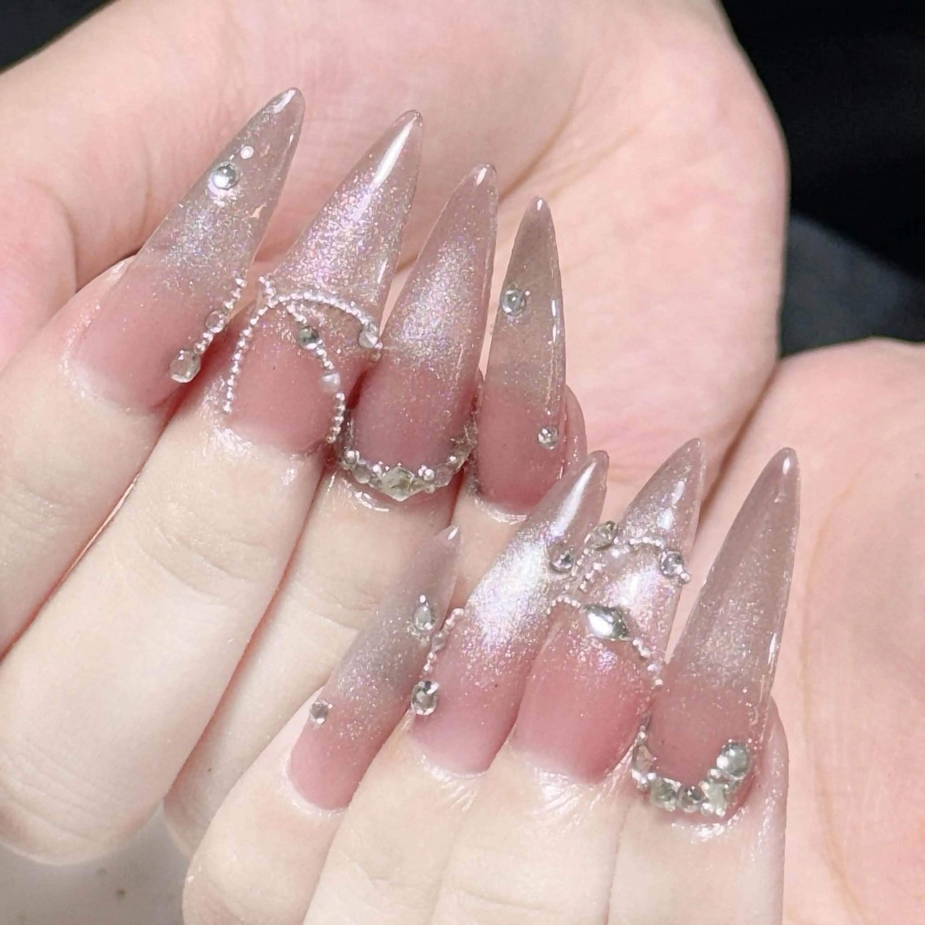 ネイル チークネイル フレンチネイル グラデーション キラキラネイル 韓国ネイル ハンドネイル Minette nailHuongのネイルデザイン