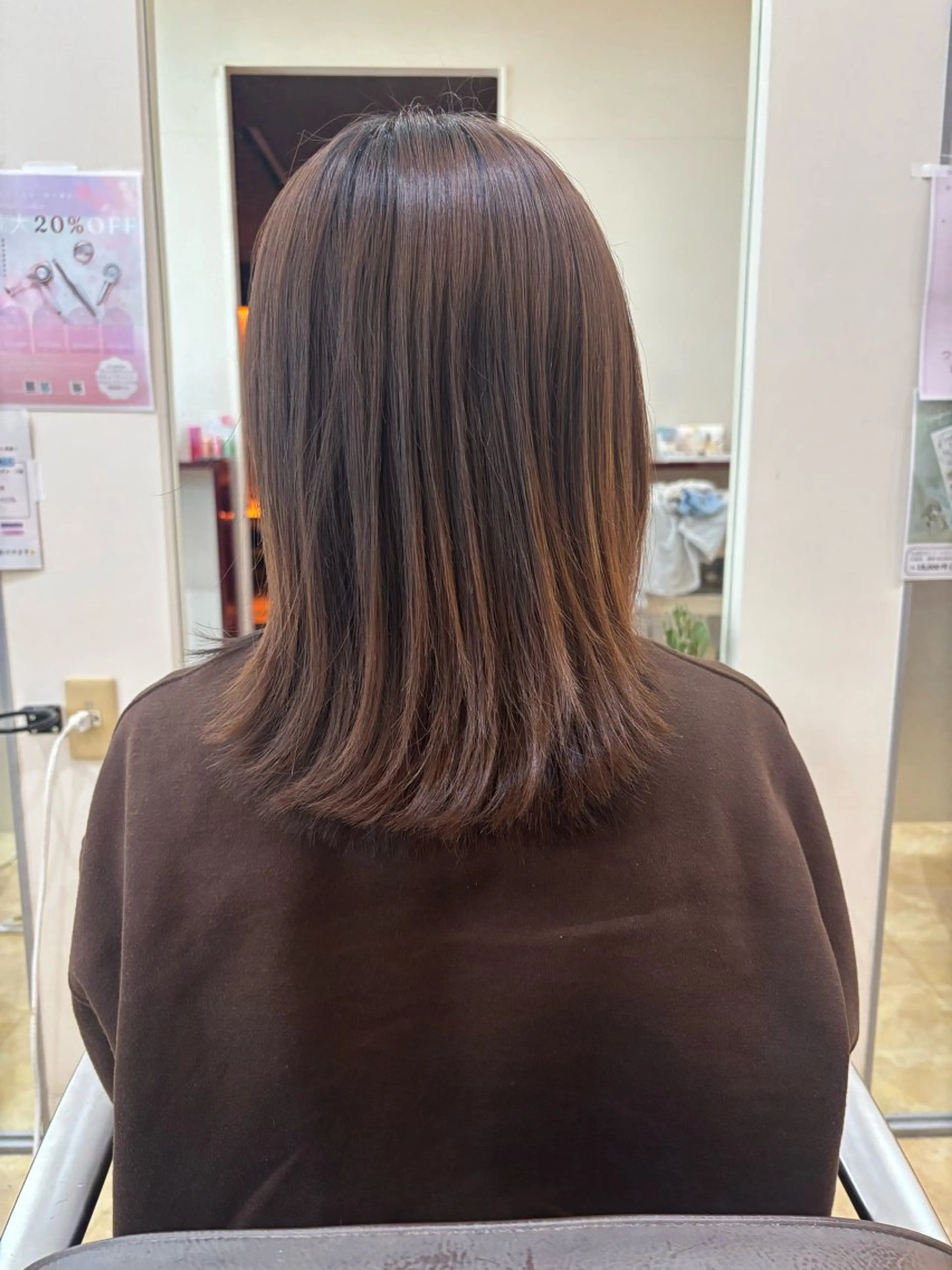 ミディアム 尾崎 優花のヘアスタイル