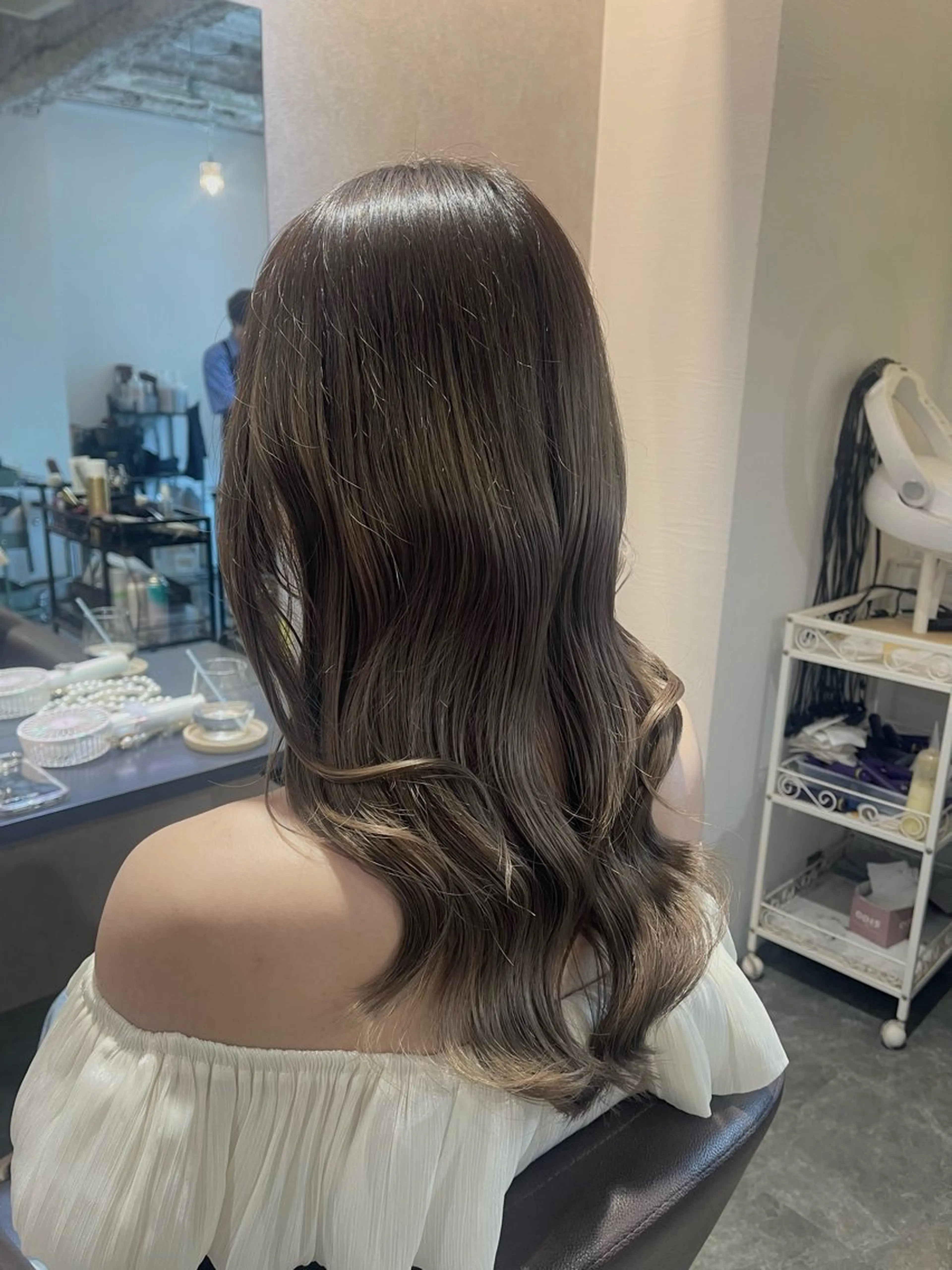 ロング カラー 伊達 育海のヘアスタイル