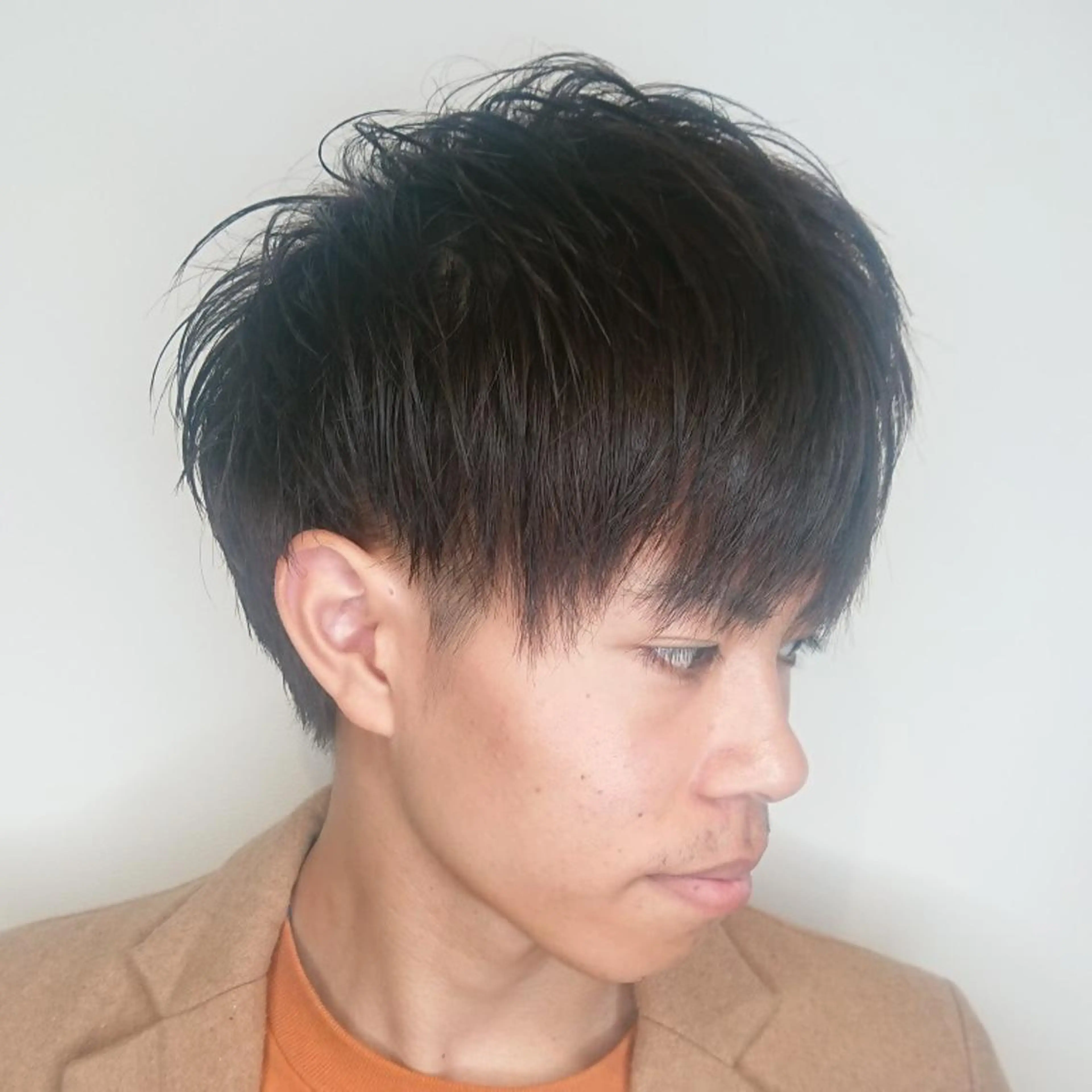 メンズ カット パーマ ブリーチ/ヘアケア/ 艶髪/イギチハルのヘアスタイル